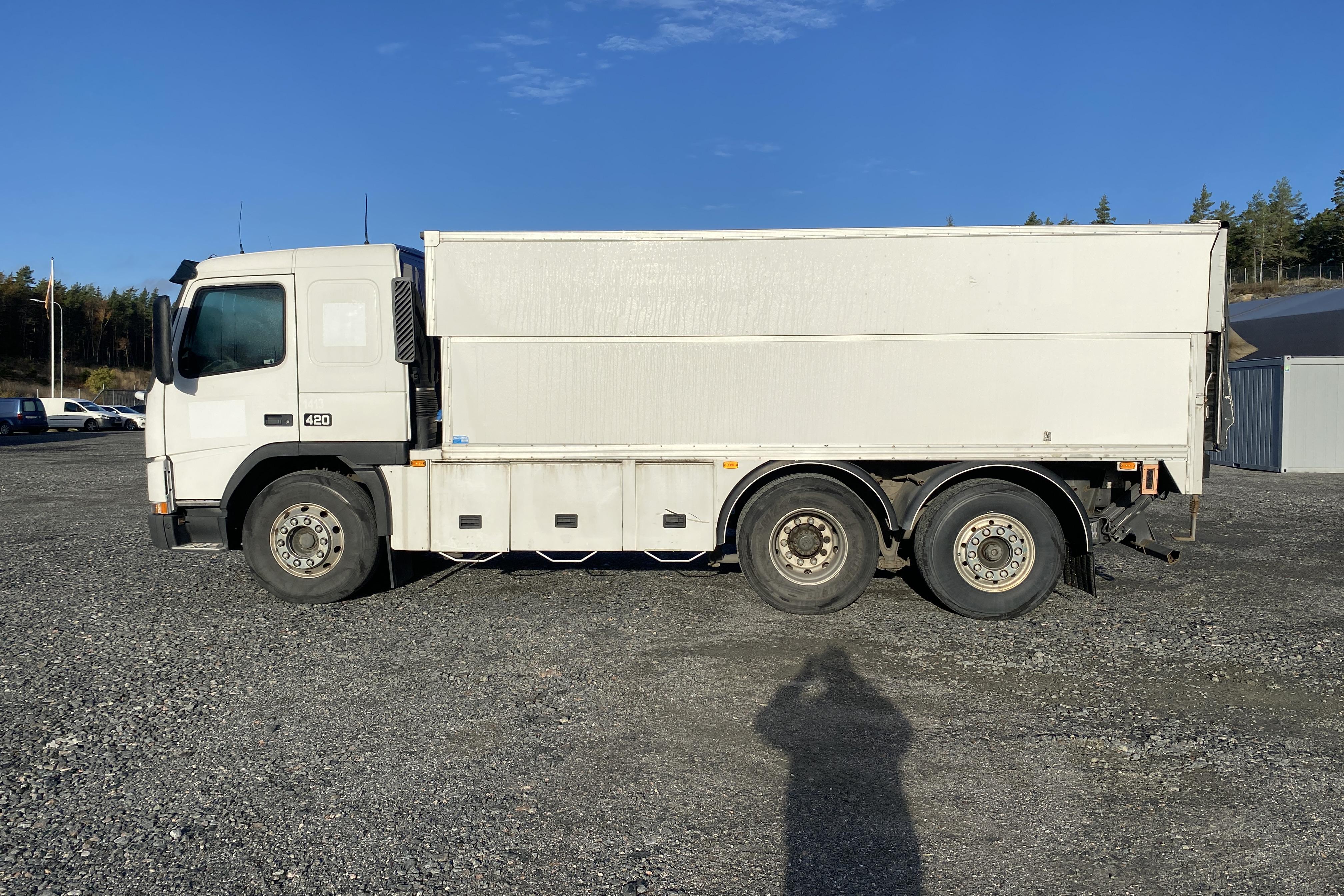 Volvo FM12 - 258 701 km - Automaatne - valge - 2001