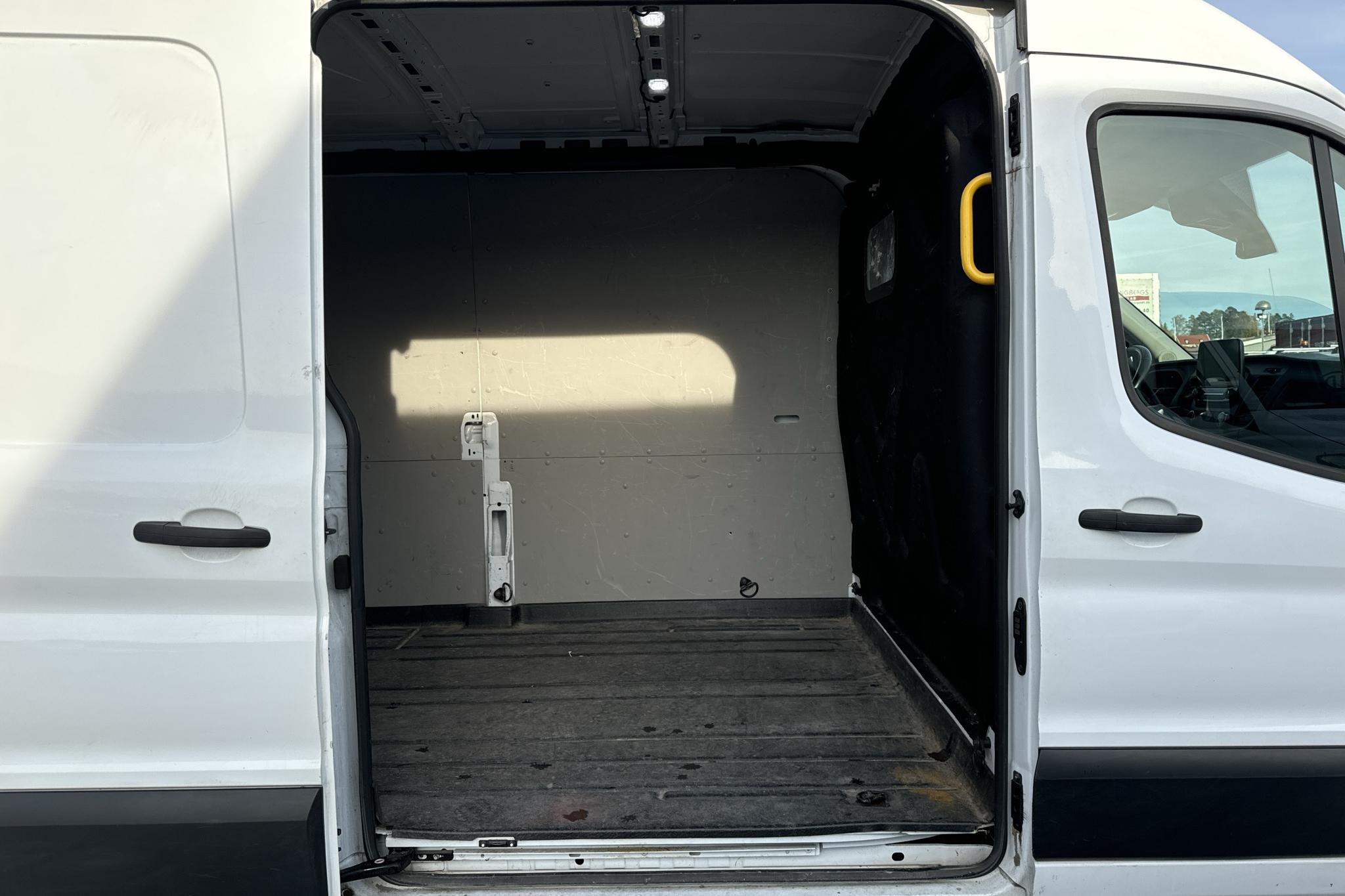 Ford Transit 350 2.0 TDCi 2WD Skåp (130hk) - 128 900 km - Automaattinen - valkoinen - 2020