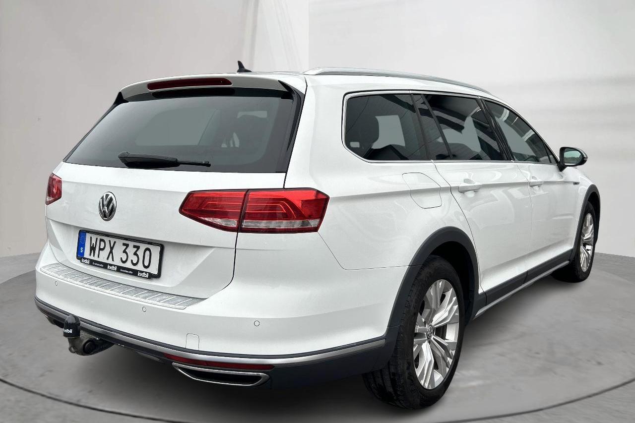 VW Passat Alltrack 2.0 TDI 4MOTION (190hk) - 215 870 km - Automaattinen - valkoinen - 2017