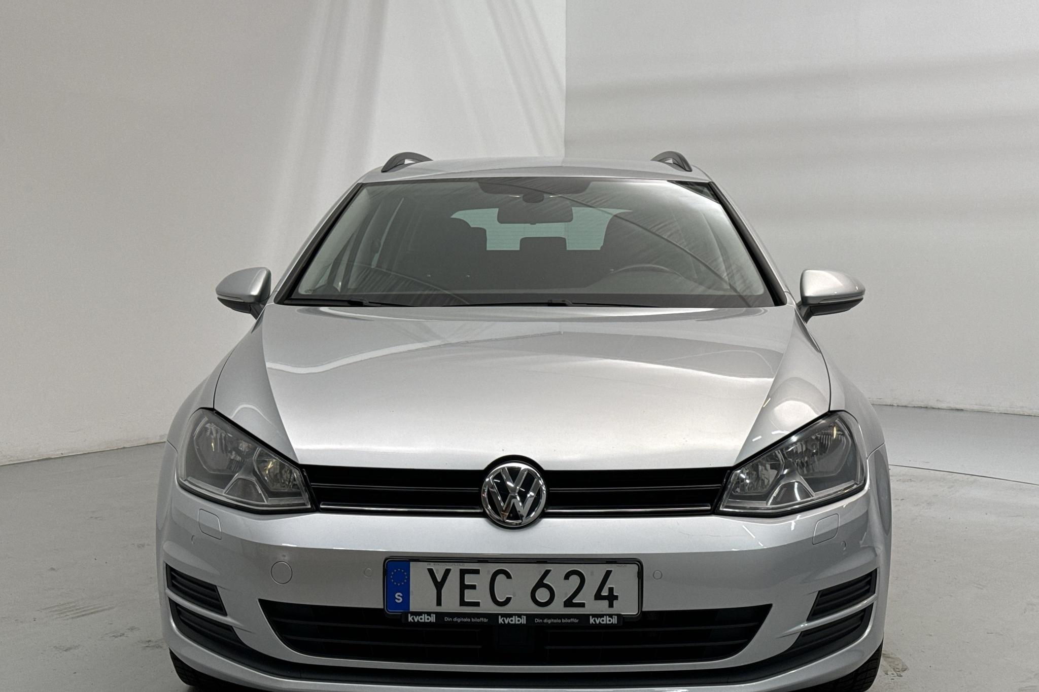 VW Golf VII 1.2 TSI Sportscombi (110hk) - 76 990 km - Automaatne - hõbe - 2016