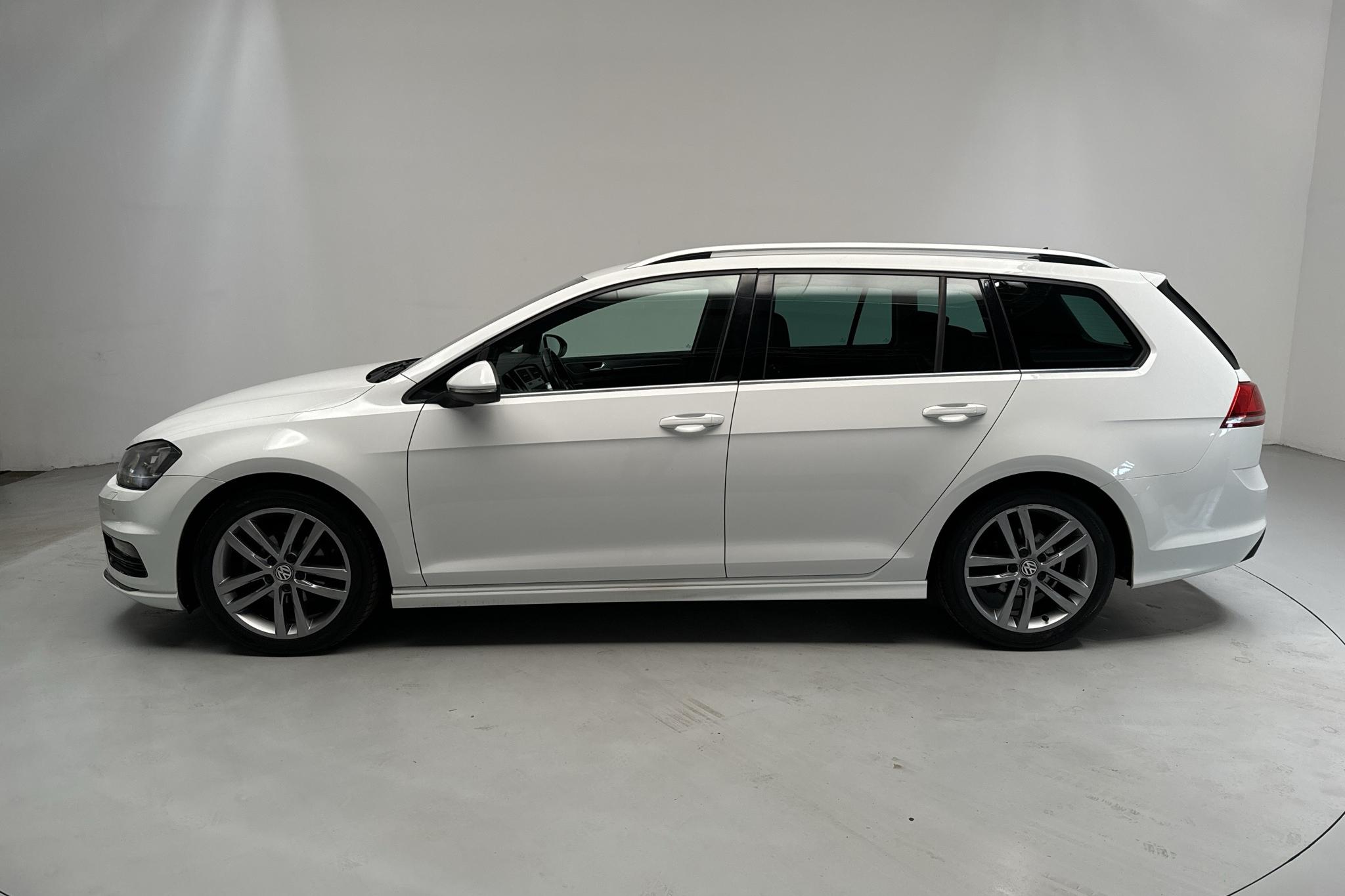 VW Golf VII 1.4 TSI Sportscombi (150hk) - 93 200 km - Automatyczna - biały - 2017