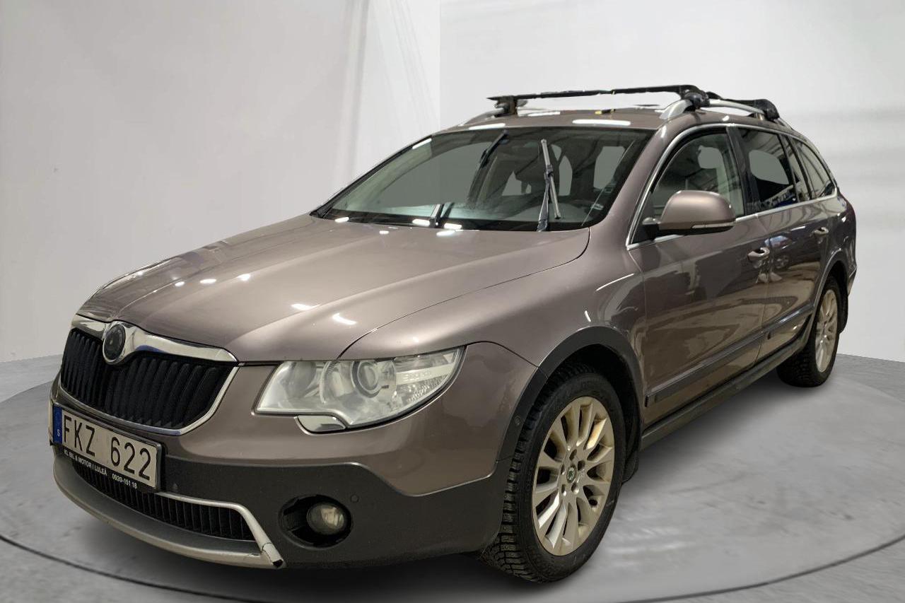 Skoda Superb 2.0 TDI Kombi 4X4 (140hk) - 311 910 km - Automatyczna - Light Brown - 2013