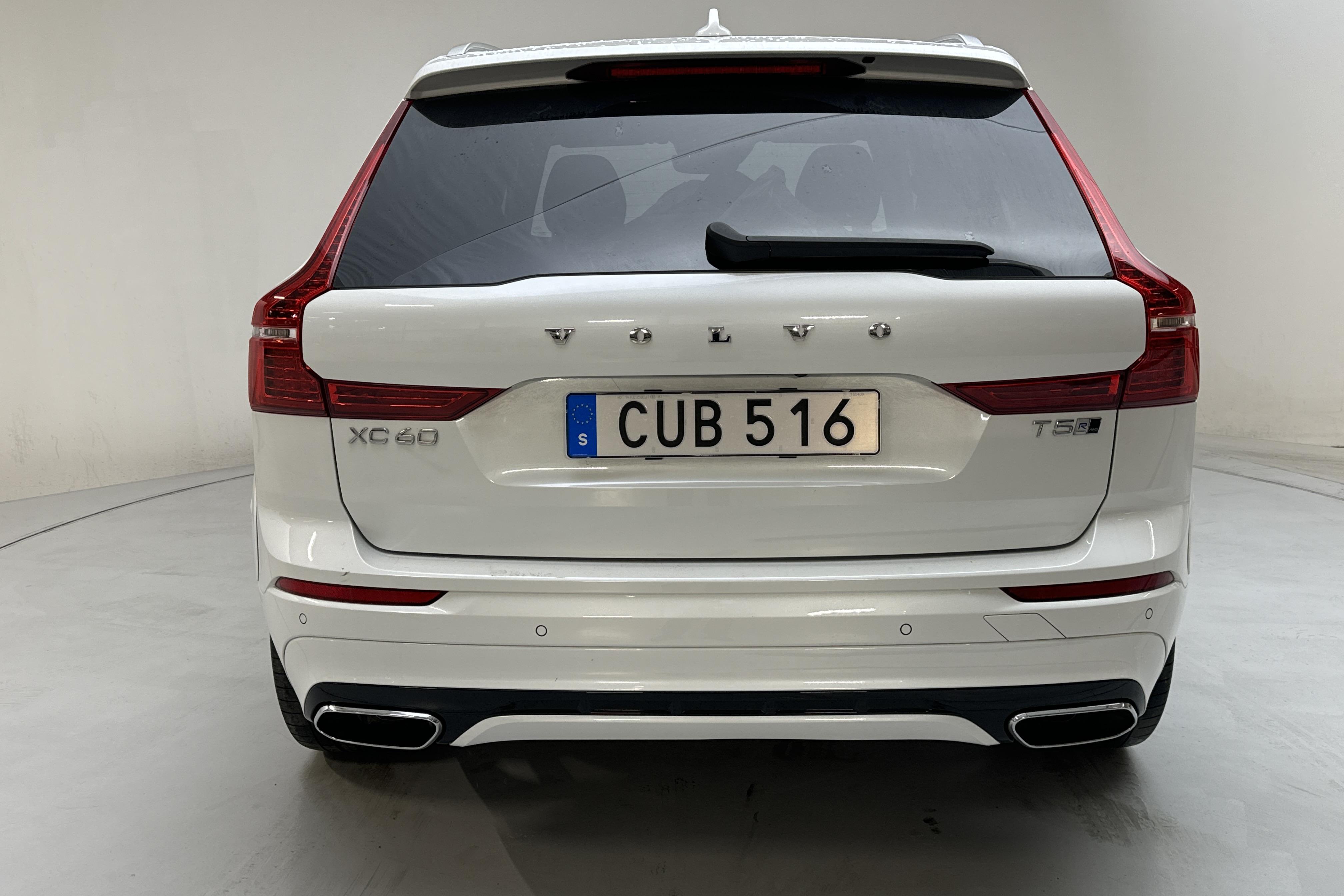 Volvo XC60 T5 AWD (250hk) - 64 110 km - Automatyczna - biały - 2018