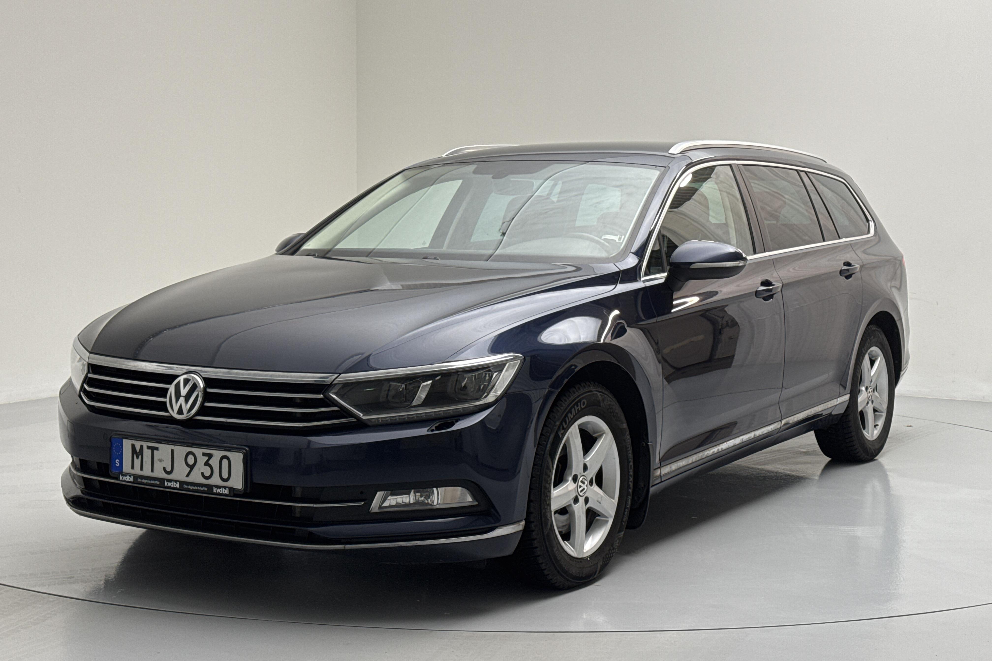 VW Passat 2.0 TDI Sportscombi (190hk) - 159 040 km - Automatic - Dark Blue - 2016