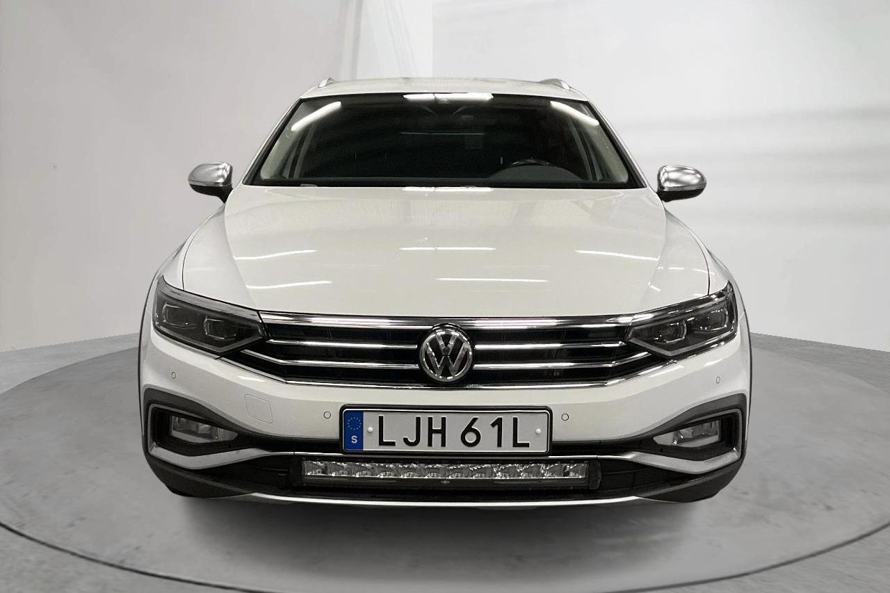 VW Passat Alltrack 2.0 TDI 4MOTION (190hk) - 77 330 km - Automatyczna - biały - 2020