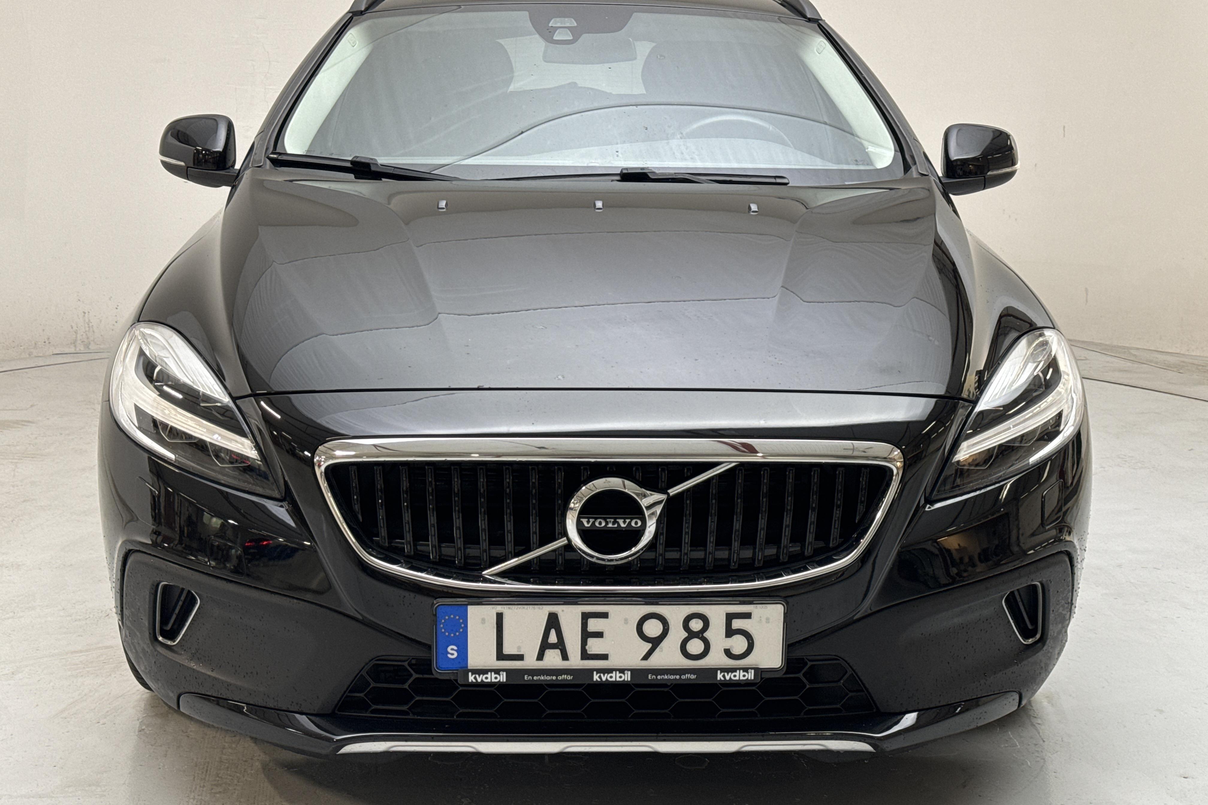 Volvo V40 Cross Country D3 (150hk) - 35 510 km - Automaattinen - musta - 2019