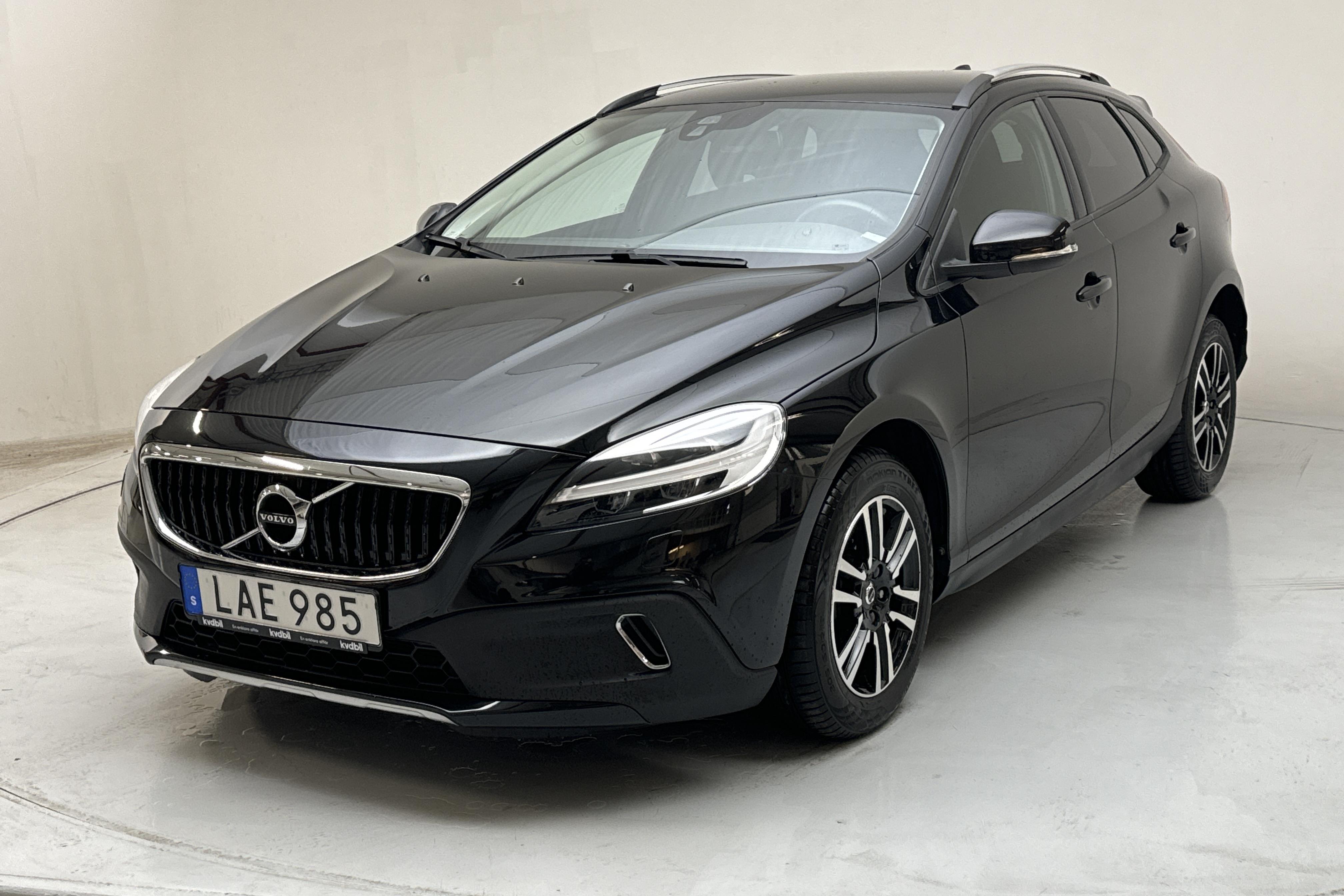 Volvo V40 Cross Country D3 (150hk) - 3 551 mil - Automat - svart - 2019