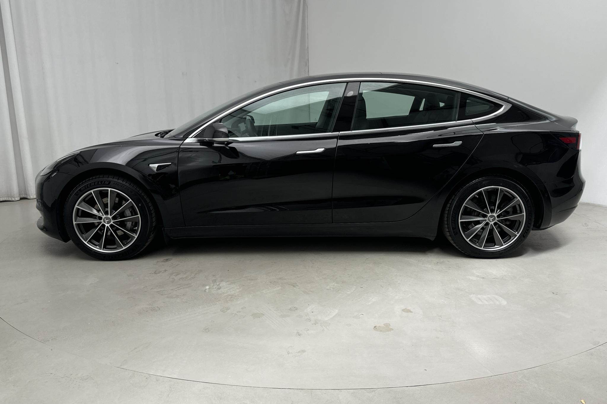 Tesla Tesla Model 3 RWD Standard Range Plus - 29 940 km - Automaatne - must - 2020