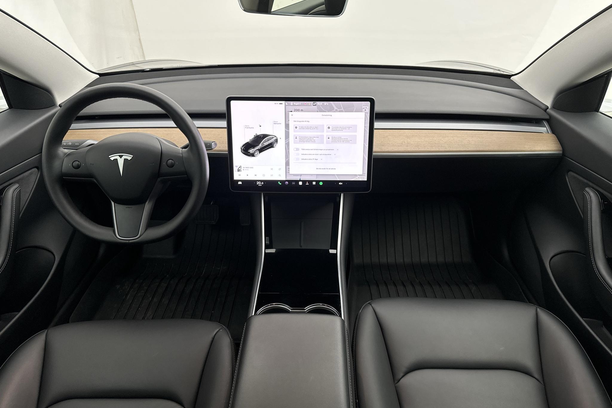 Tesla Tesla Model 3 RWD Standard Range Plus - 2 994 mil - Automat - svart - 2020