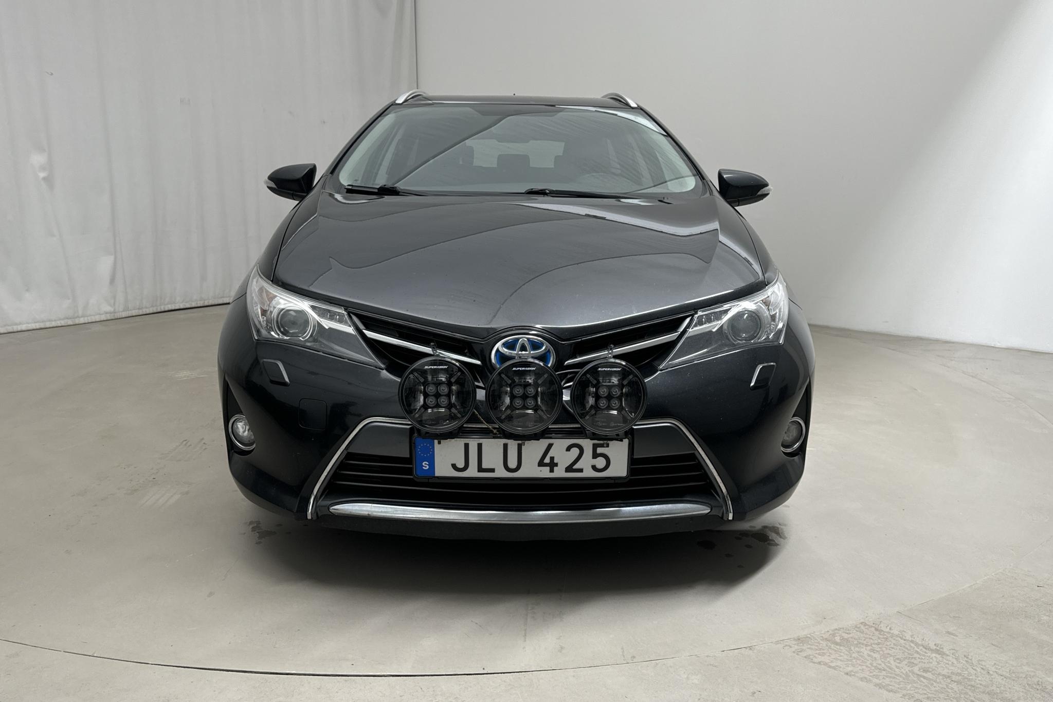 Toyota Auris 1.8 HSD Touring Sports (99hk) - 224 120 km - Automaattinen - musta - 2014