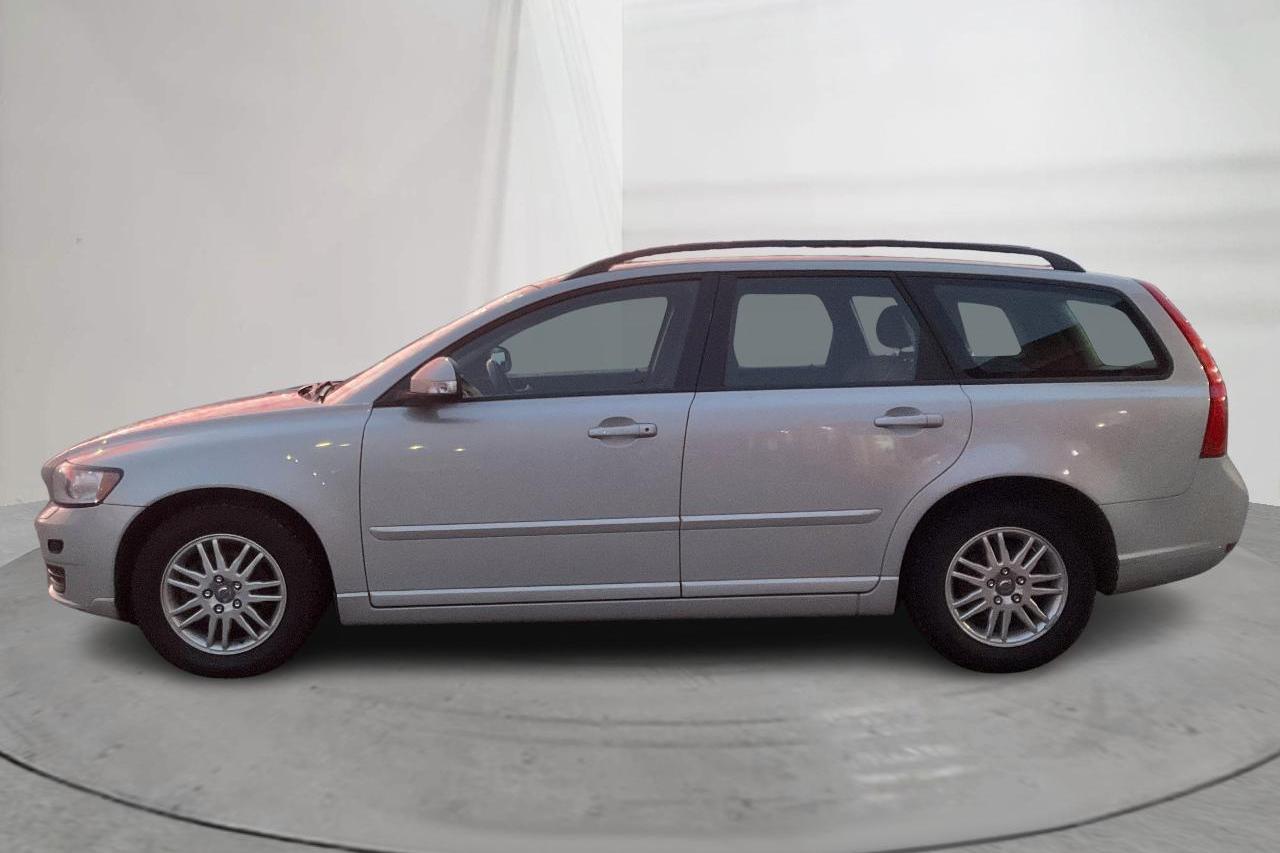 Volvo V50 2.0F (145hk) - 238 780 km - Manuaalinen - valkoinen - 2011