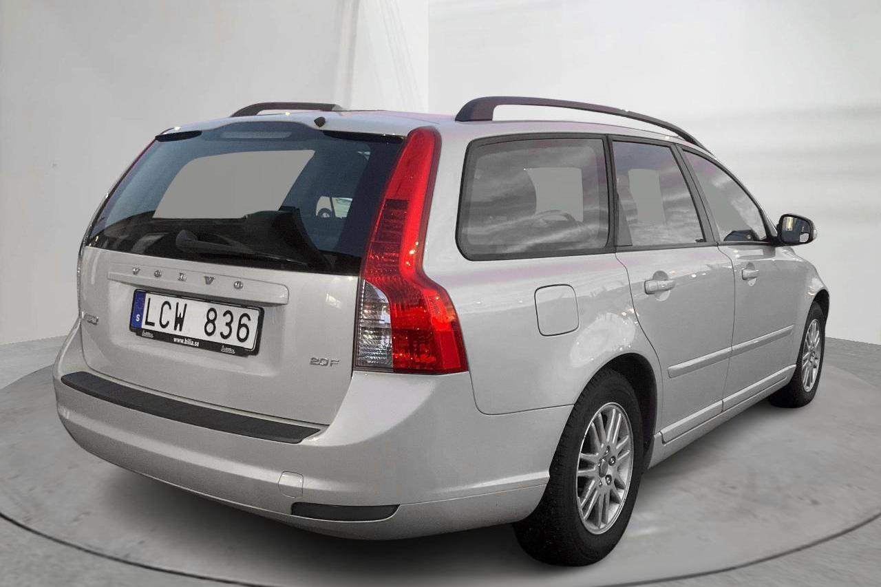 Volvo V50 2.0F (145hk) - 238 780 km - Manuaalinen - valkoinen - 2011