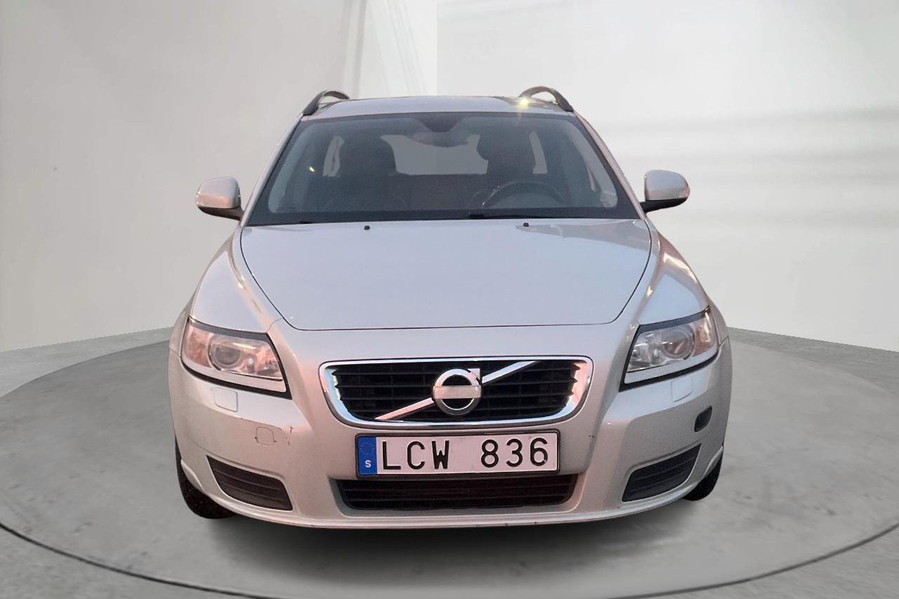 Volvo V50 2.0F (145hk) - 238 780 km - Manual - white - 2011