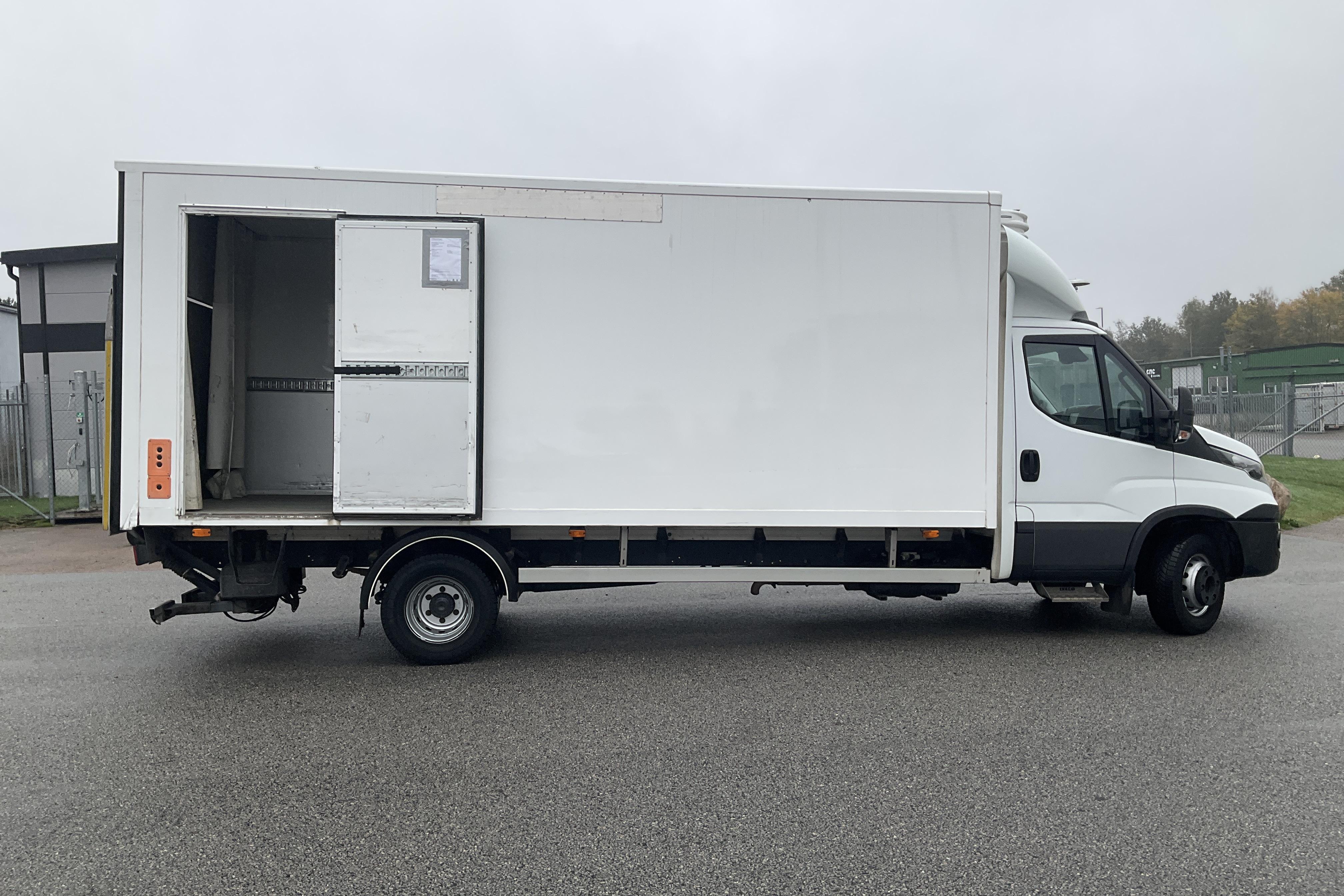 Iveco Daily 70C - 249 499 km - Automaatne - valge - 2018