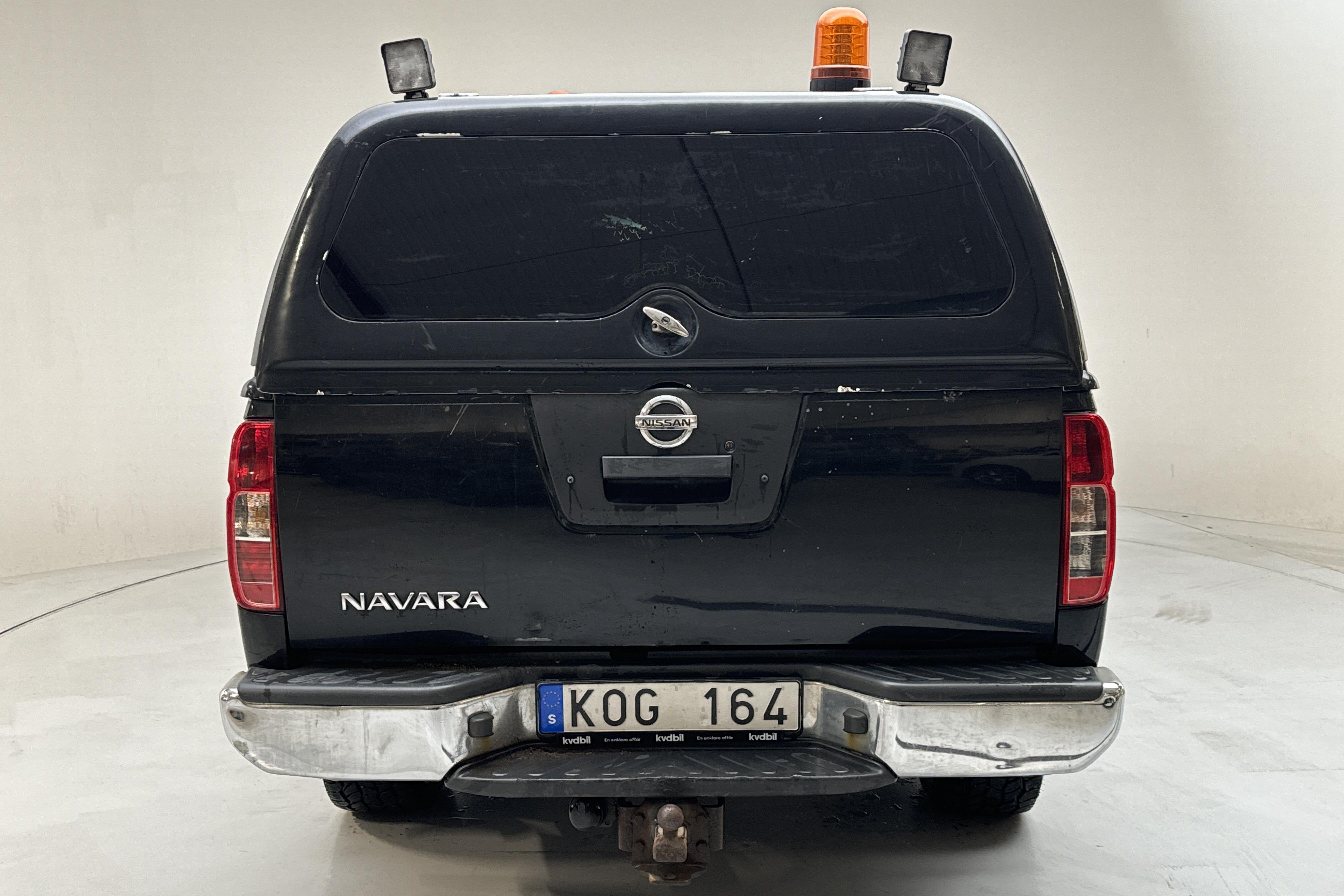 Nissan Navara 2.5 dCi (190hk) - 250 550 km - Käsitsi - must - 2012