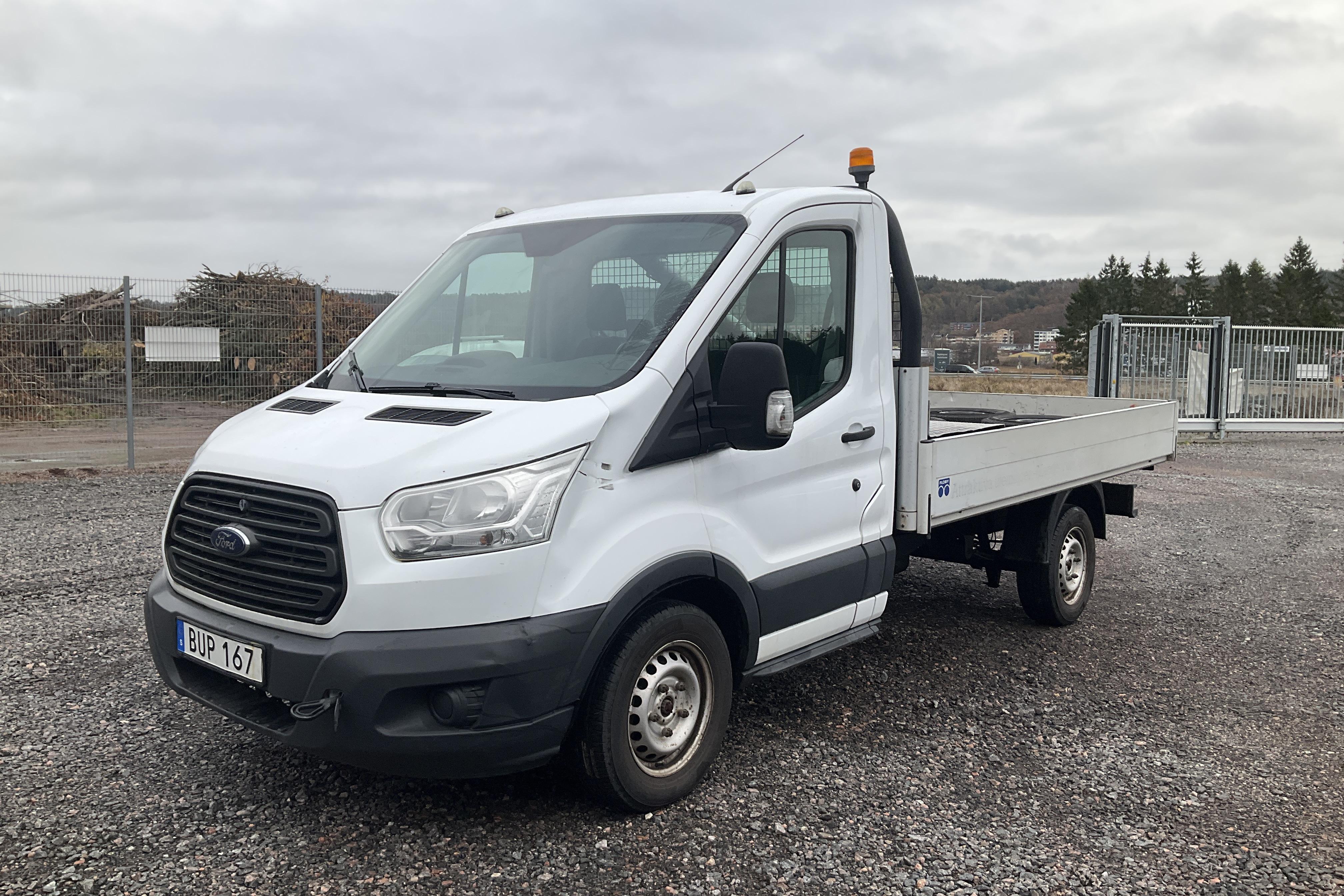 Ford Transit Chassi 310 2.2 TDCi 2WD (125hk) - 159 630 km - Manuaalinen - valkoinen - 2015