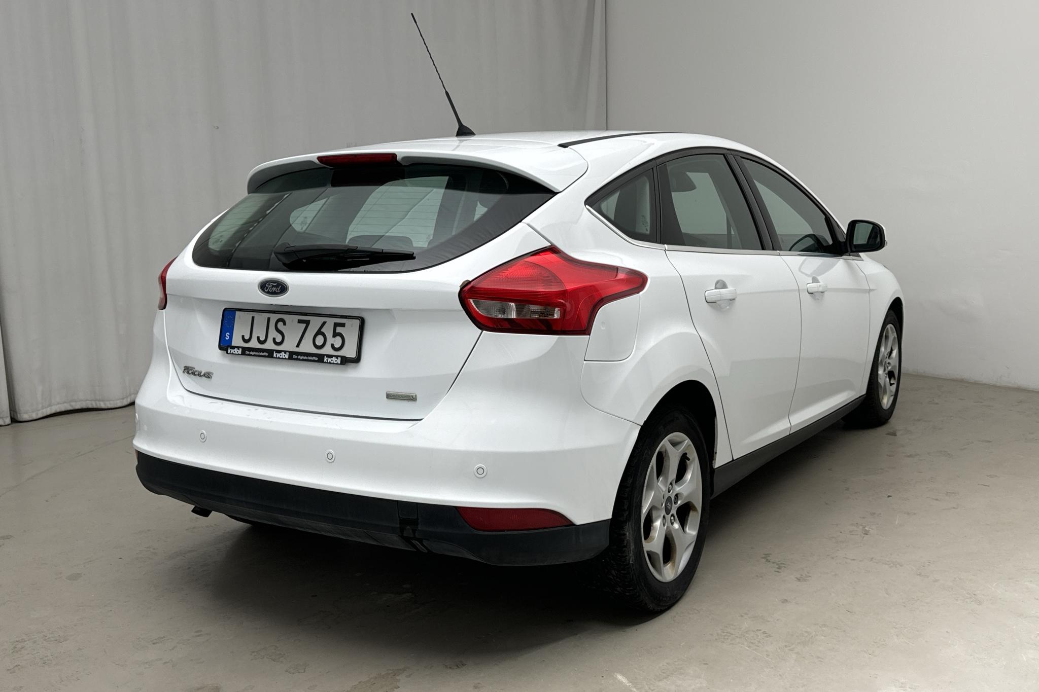 Ford Focus 1.0 EcoBoost 5dr (125hk) - 12 085 mil - Manuell - vit - 2017