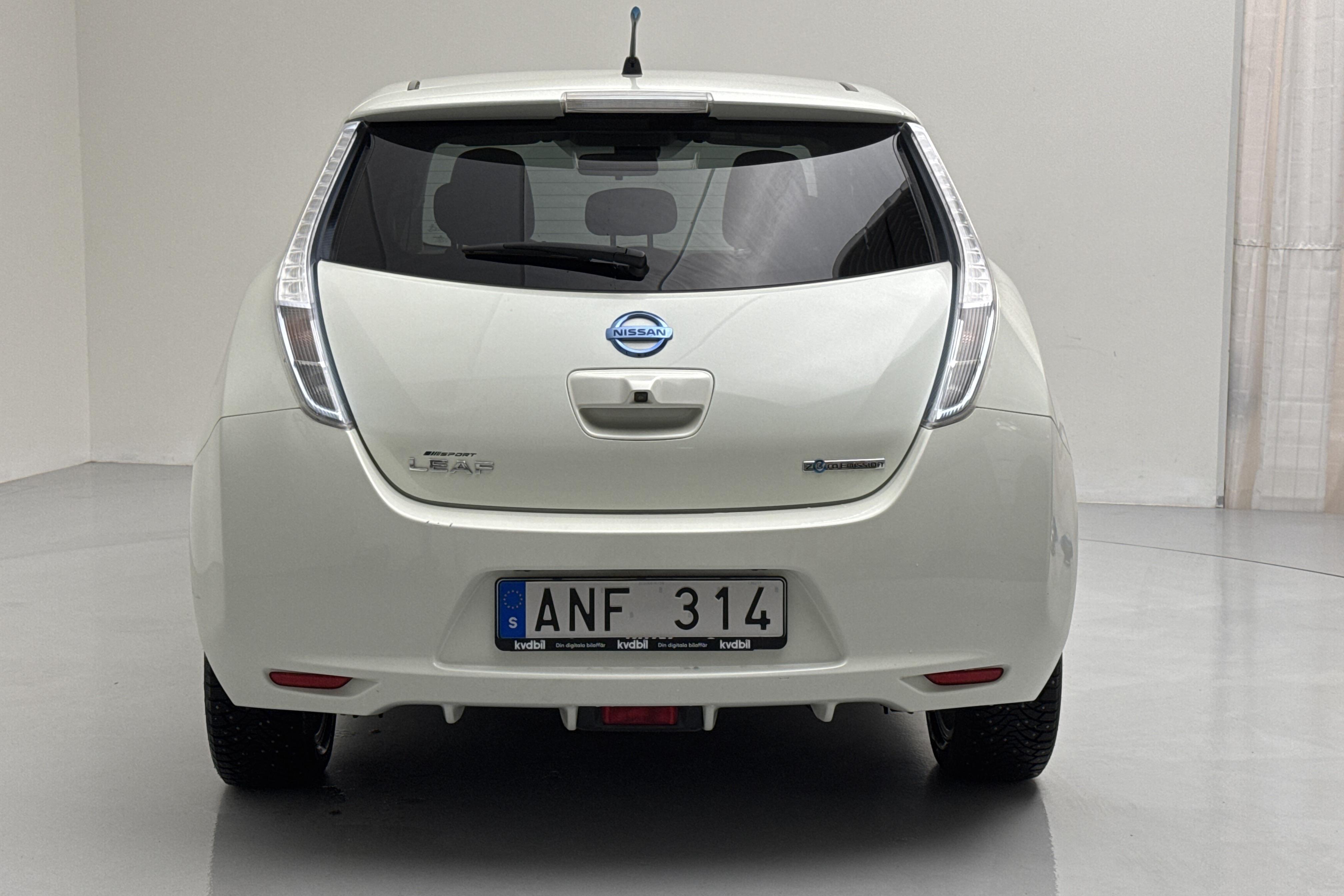 Nissan LEAF 5dr (109hk) - 39 680 km - Automaattinen - valkoinen - 2013