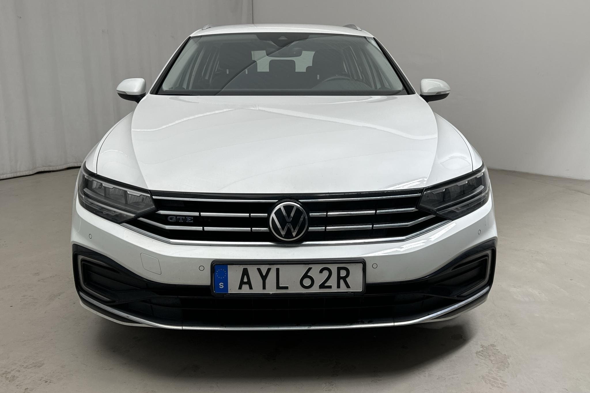 VW Passat 1.4 GTE Sportscombi (218hk) - 69 840 km - Automatic - white - 2021