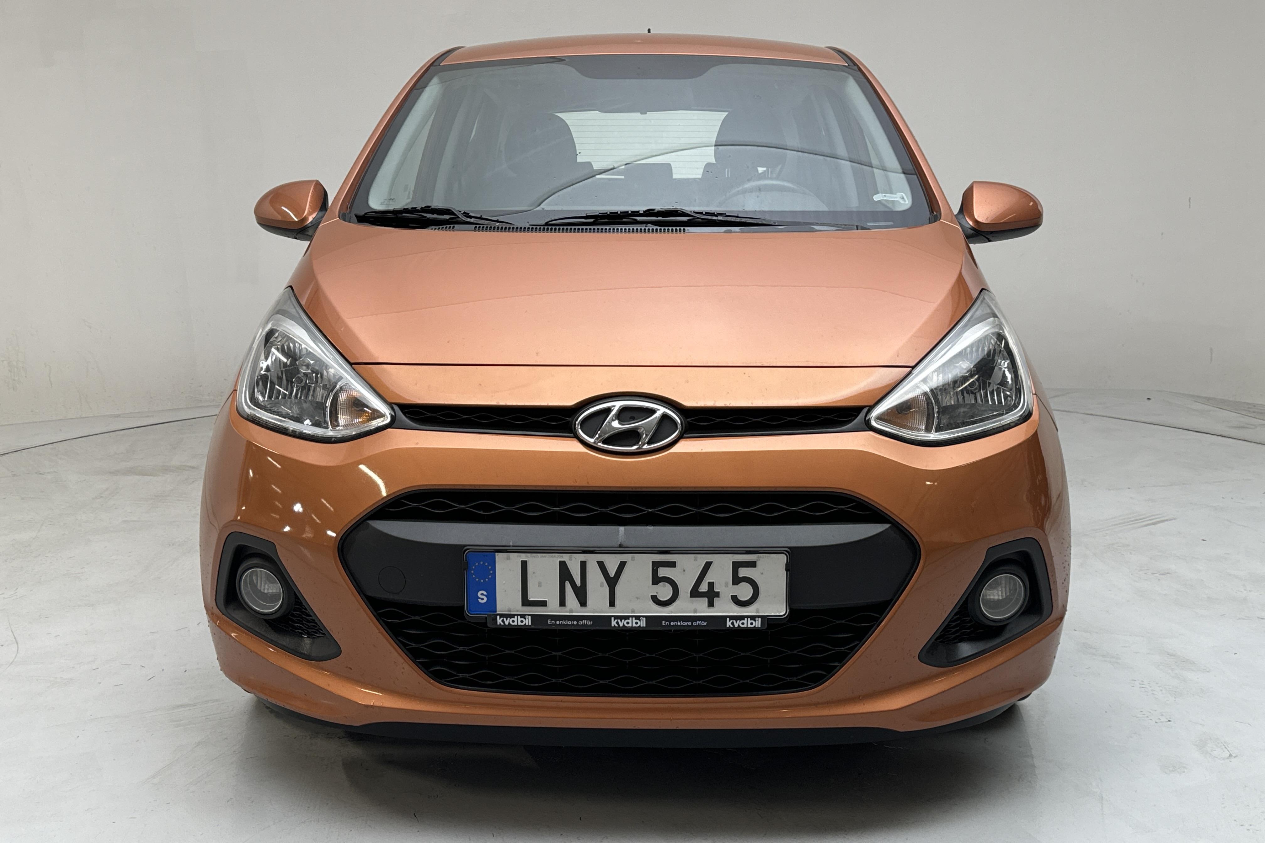 Hyundai i10 1.0 (66hk) - 10 663 mil - Manuell - orange - 2015