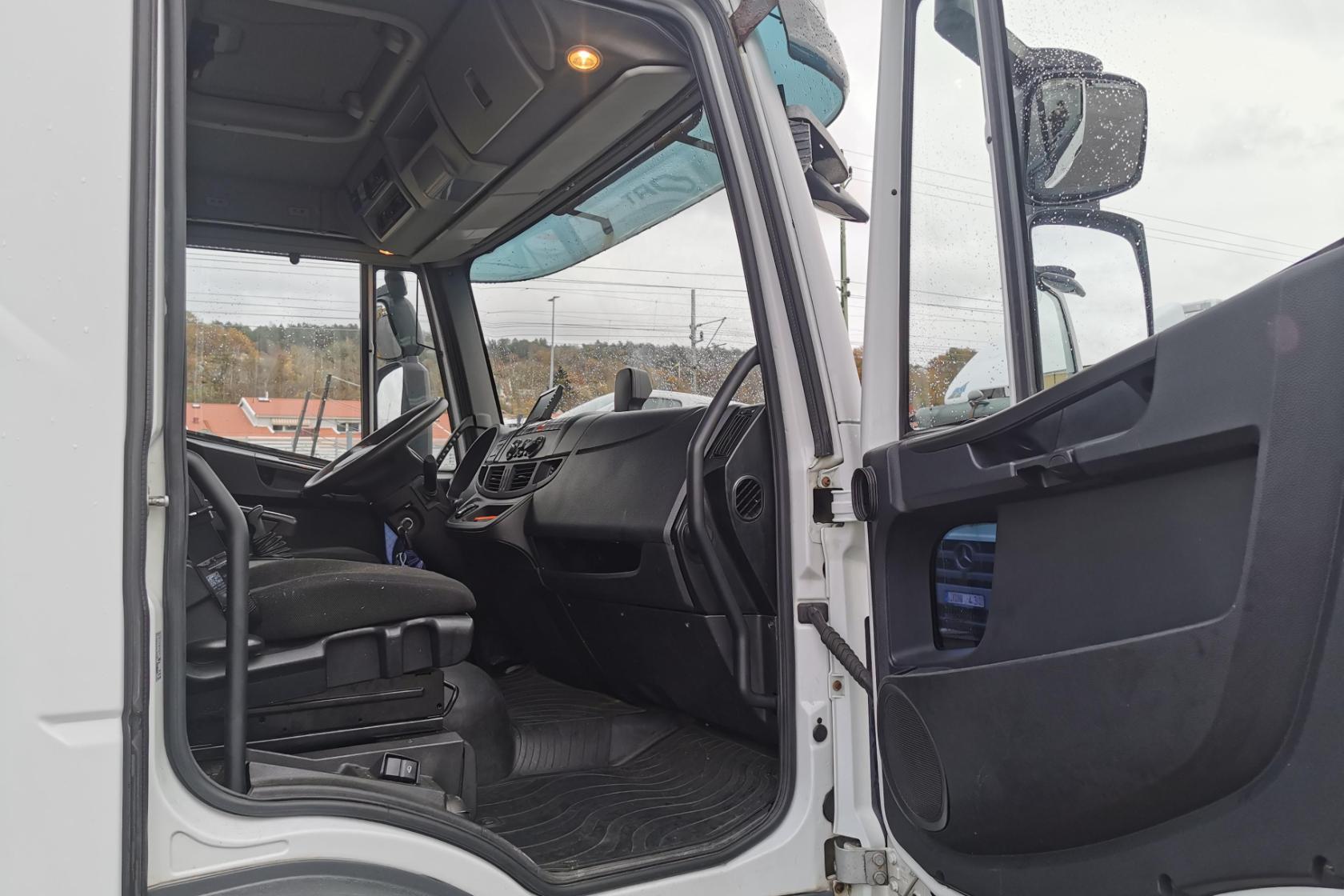 Iveco Eurocargo 160-250 - 386 817 km - Automaattinen - valkoinen - 2015