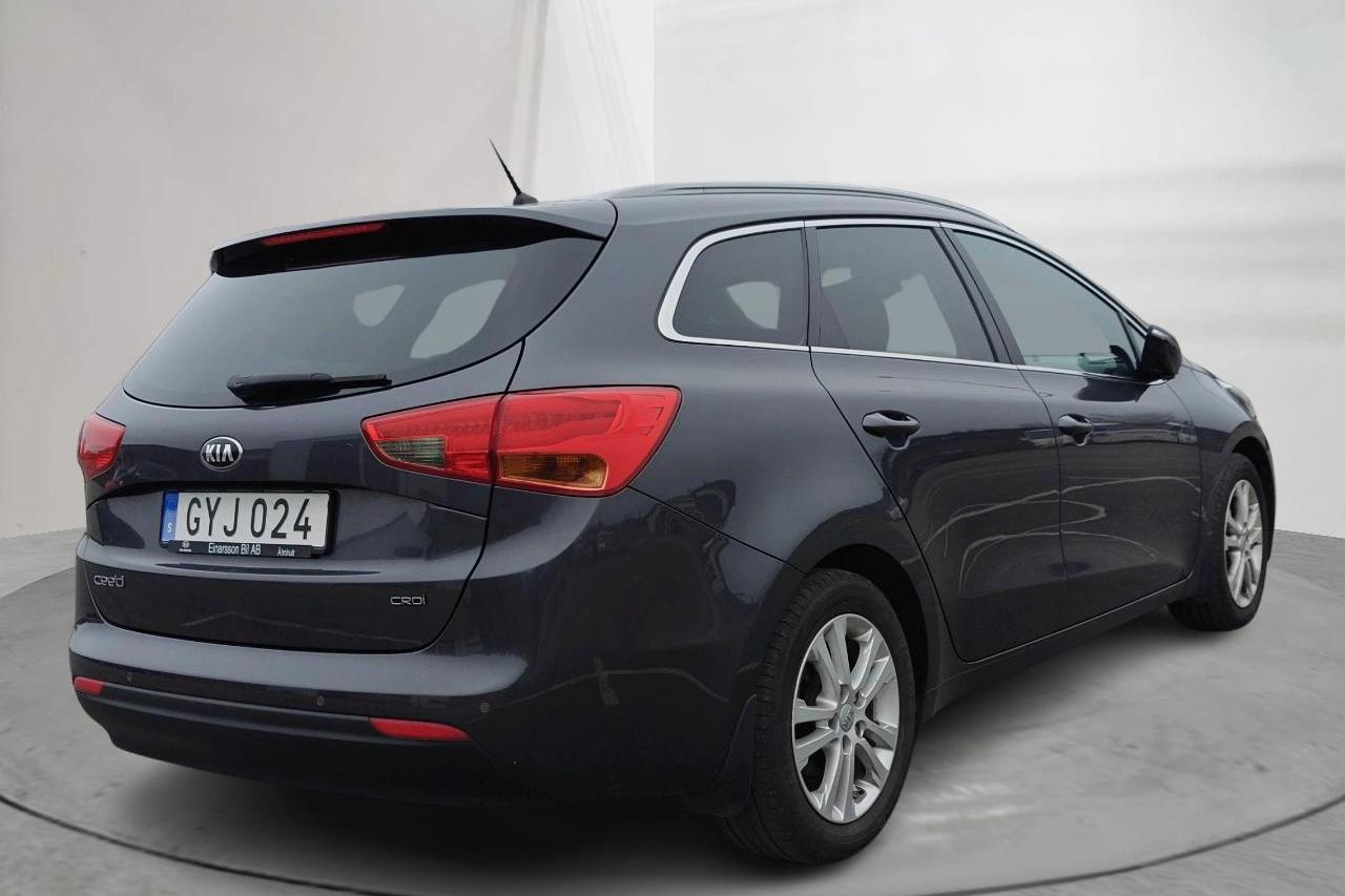 KIA Cee'd 1.6 CRDi SW (128hk) - 15 272 mil - Manuell - grå - 2015