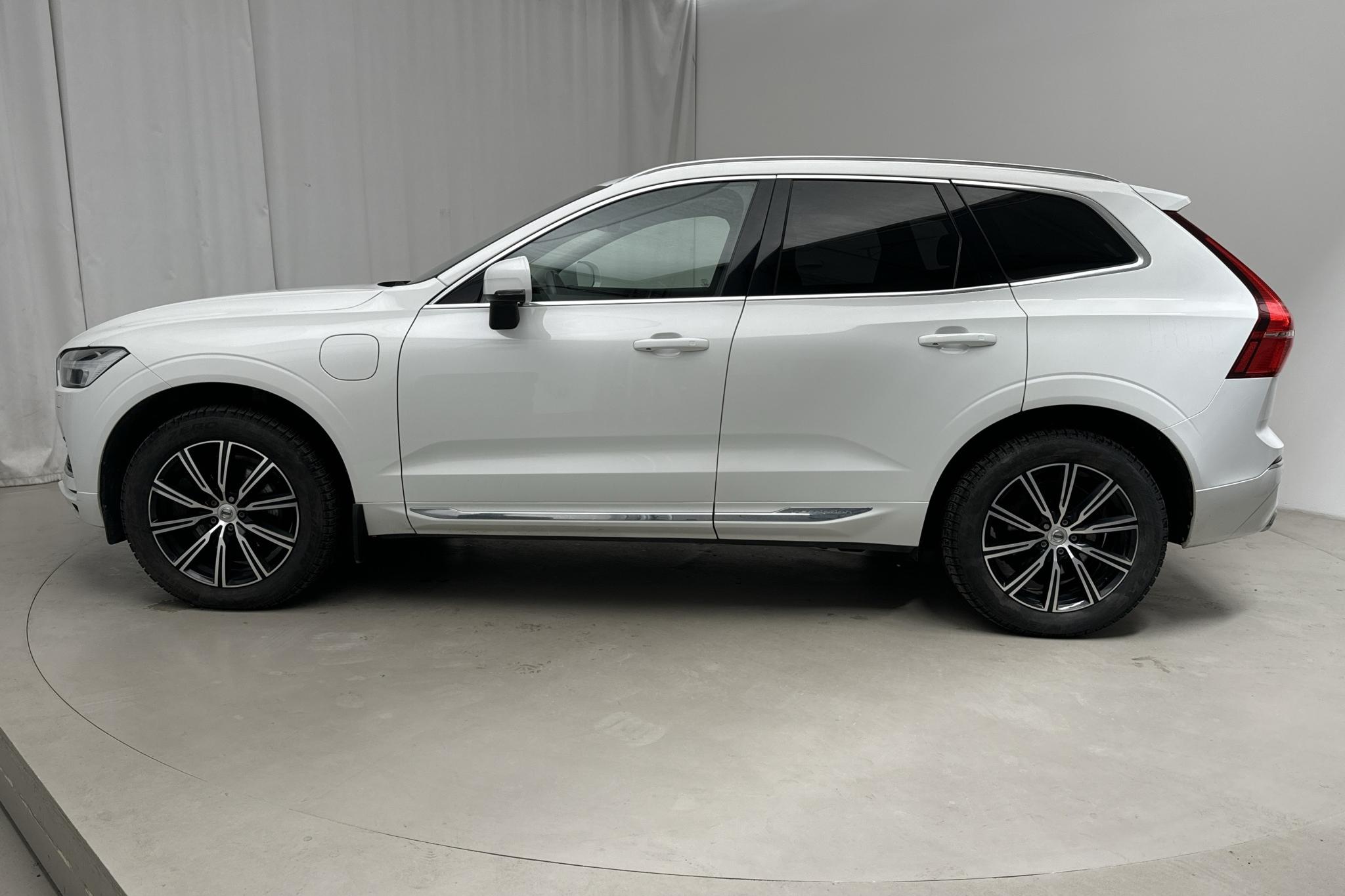 Volvo XC60 T8 AWD Recharge (390hk) - 140 390 km - Automatic - white - 2019