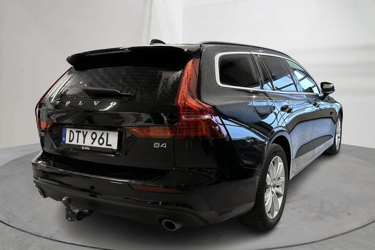 Volvo V60 B4 Mildhybrid, Diesel (197hk) - 116 200 km - Automatyczna - czarny - 2022