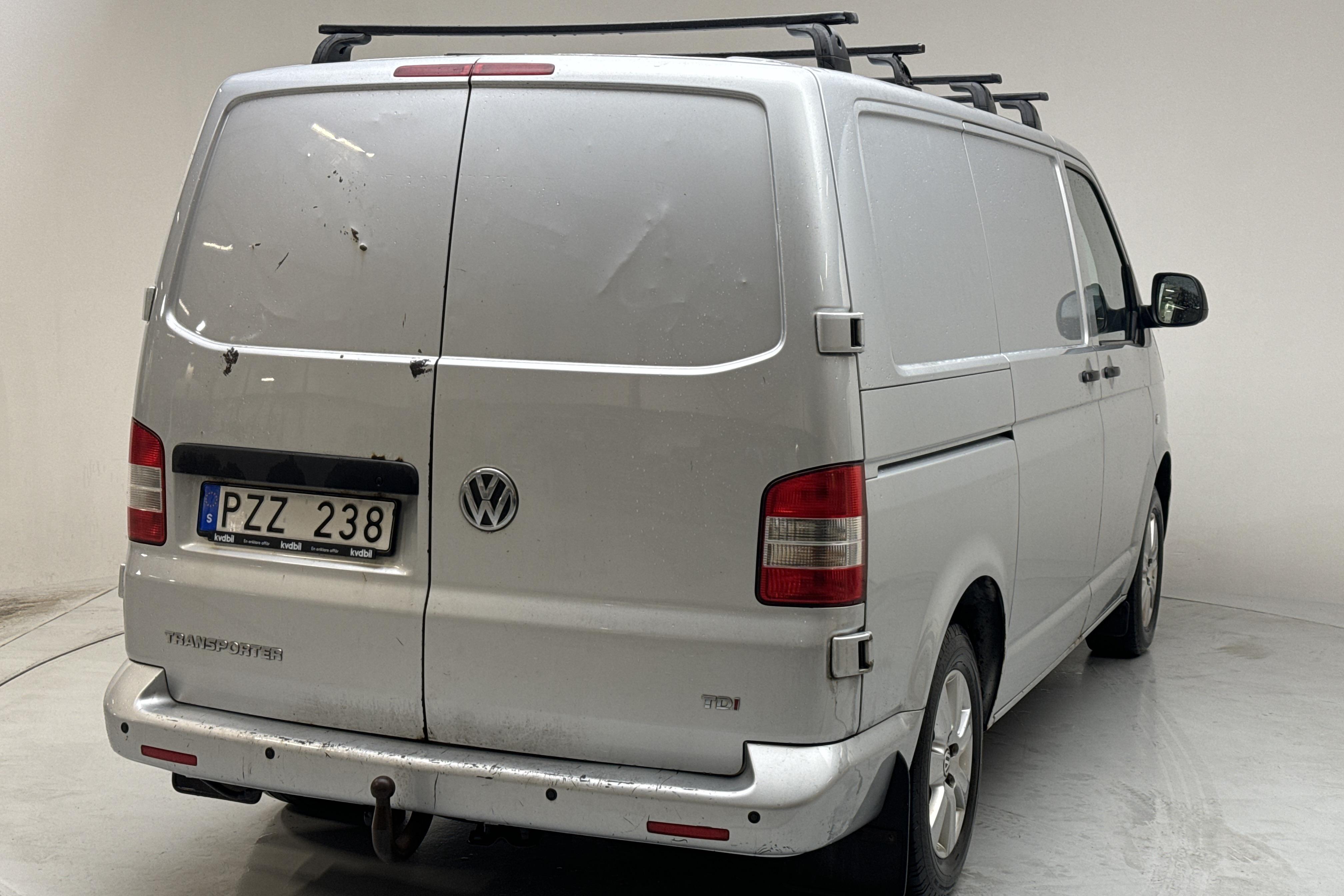 VW Transporter T5 2.0 TDI (140hk) - 276 530 km - Automatyczna - srebro - 2012