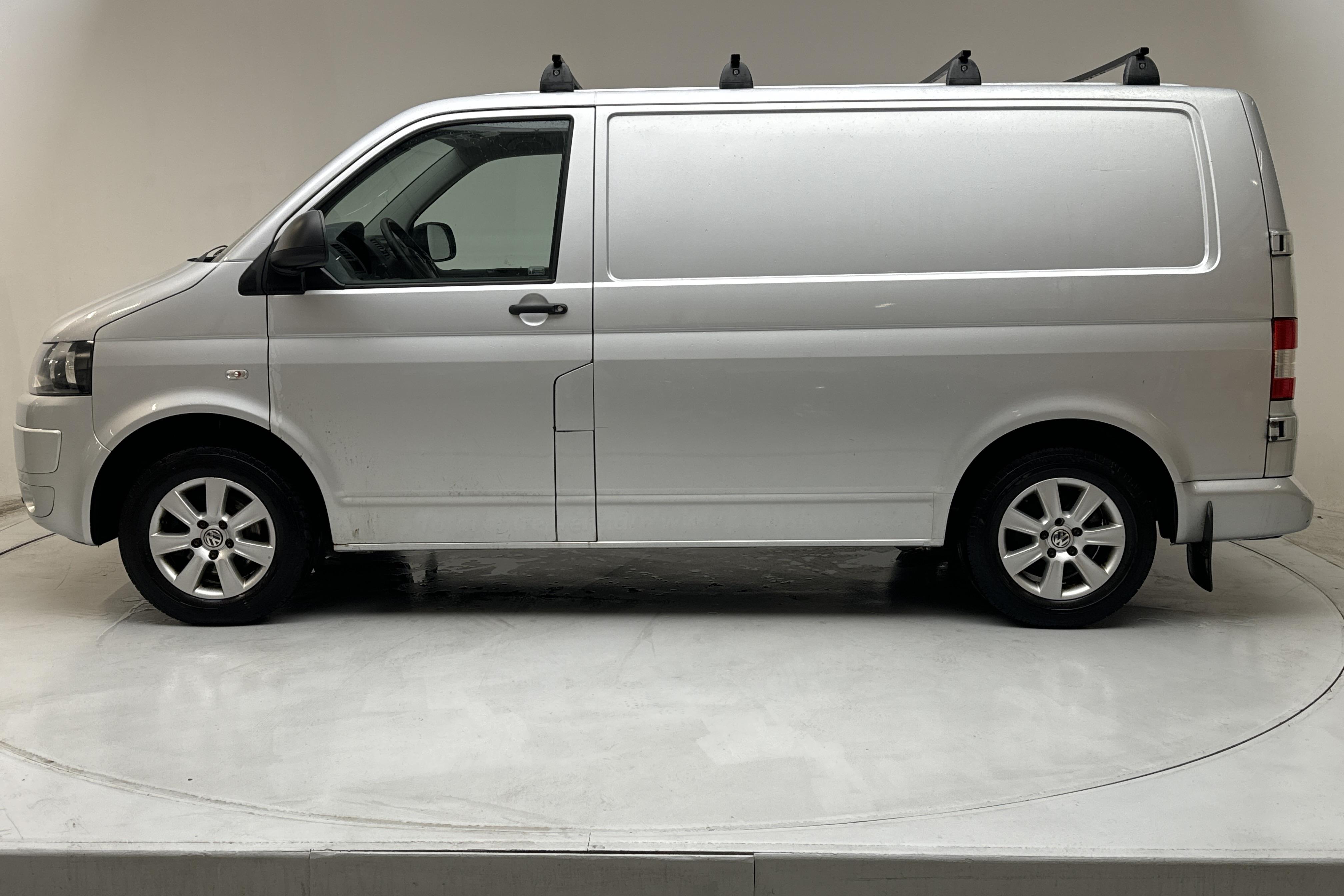 VW Transporter T5 2.0 TDI (140hk) - 276 530 km - Automatyczna - srebro - 2012