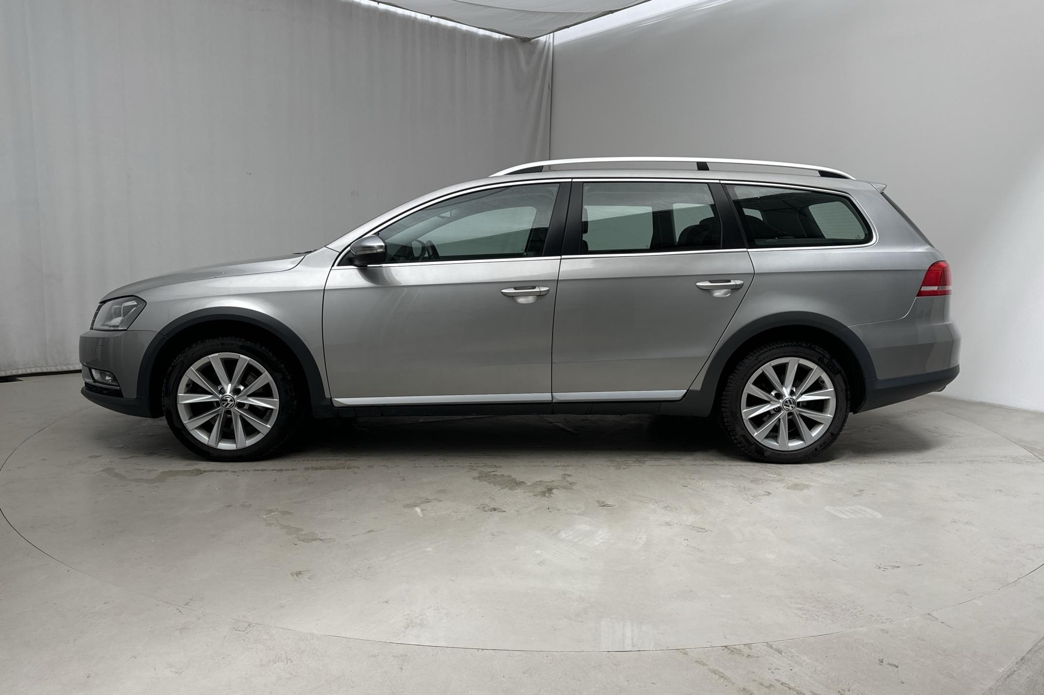 VW Passat Alltrack 2.0 TDI BlueMotion Technology 4Motion (170hk) - 193 820 km - Automatic - silver - 2013