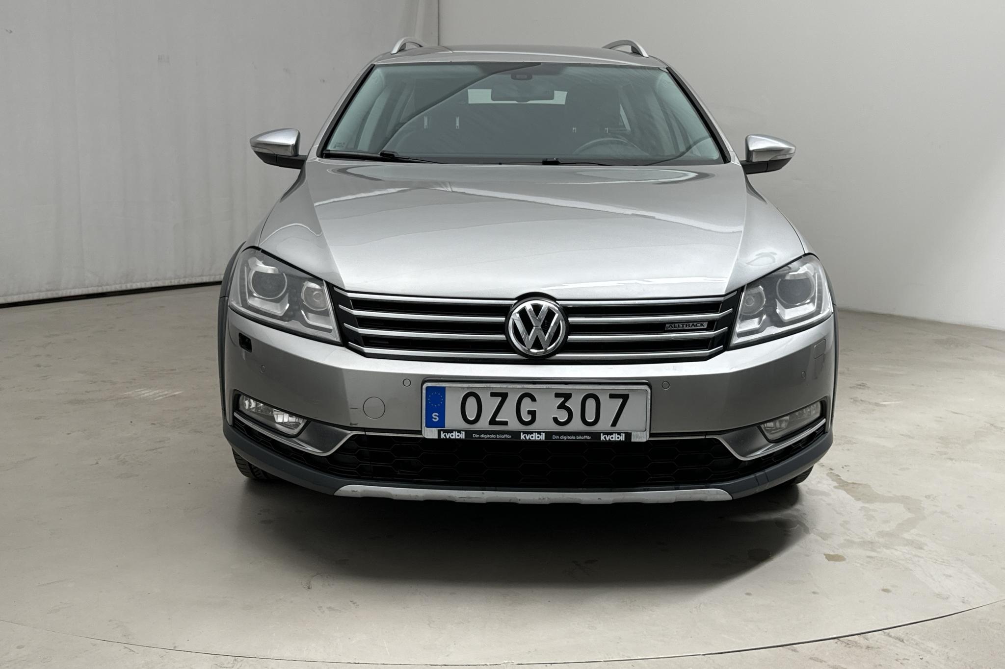 VW Passat Alltrack 2.0 TDI BlueMotion Technology 4Motion (170hk) - 193 820 km - Automatic - silver - 2013