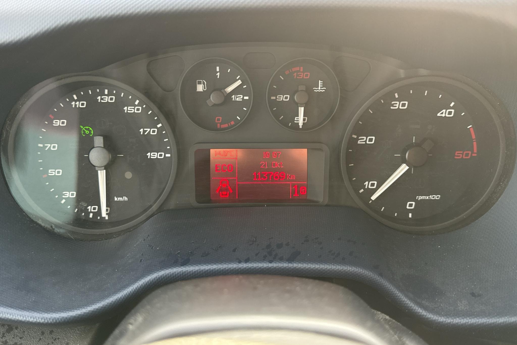 Iveco Daily 35 2.3 (136hk) - 113 770 km - Automatyczna - biały - 2018