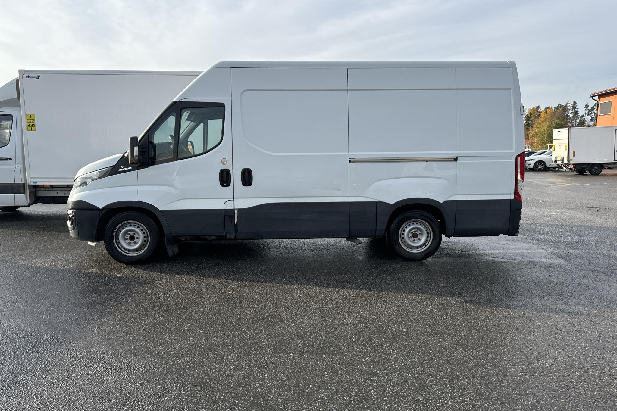 Iveco Daily 35 2.3 (136hk) - 113 770 km - Automatyczna - biały - 2018