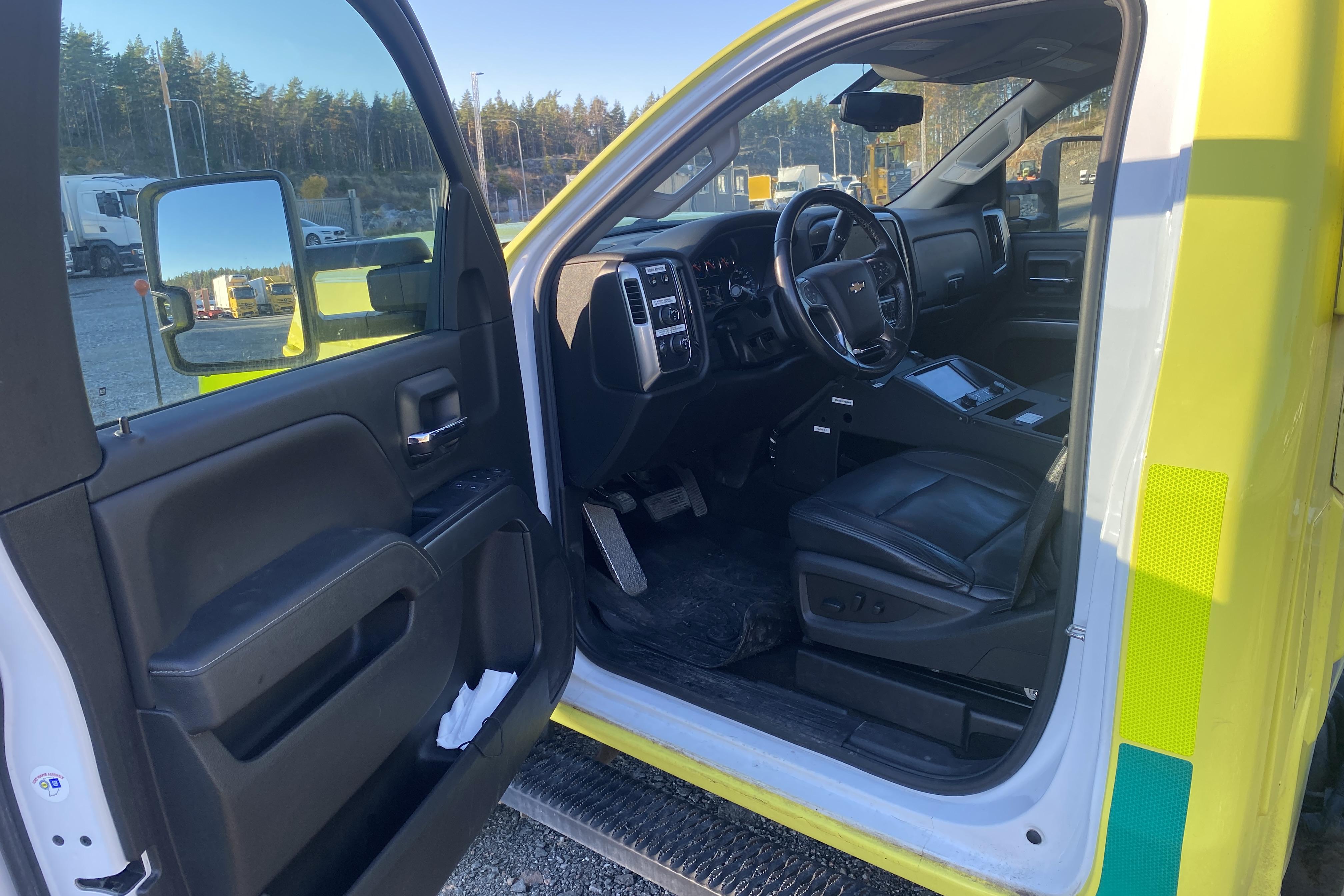 CHEVROLET Chassi (tidigare ambulans) - 358 567 km - Automaatne