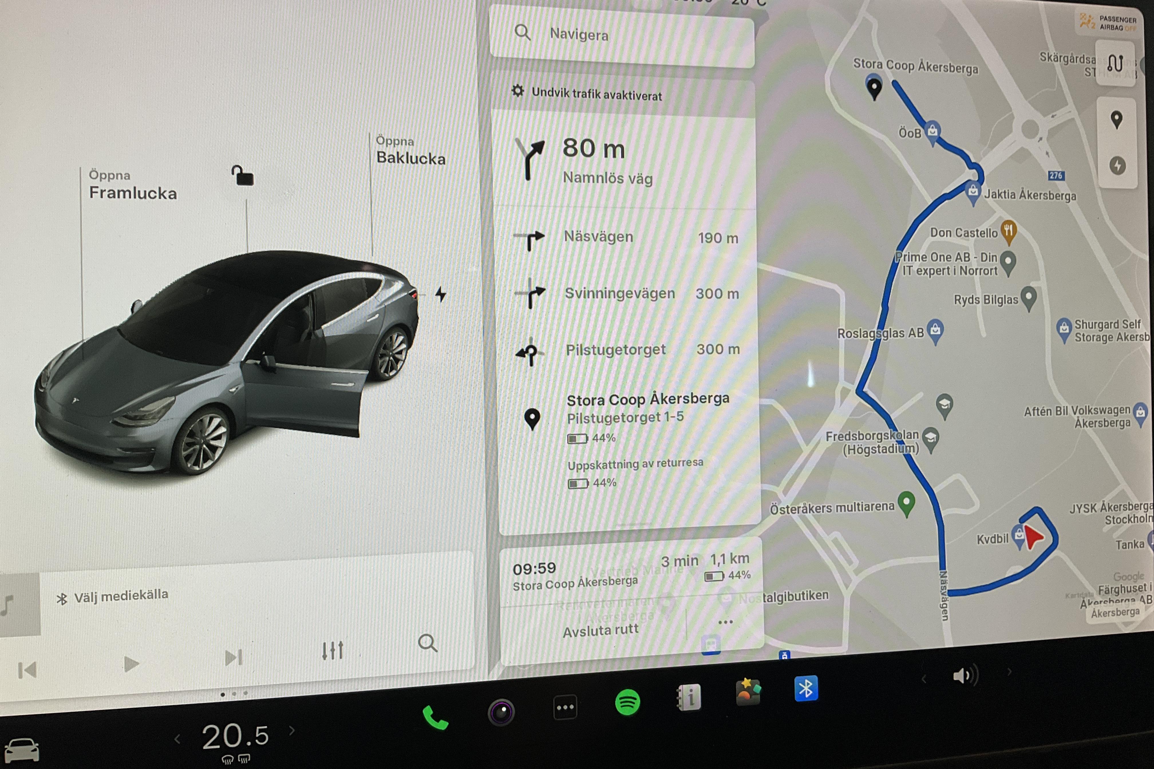 Tesla Model 3 Standard Range RWD - 60 180 km - Automatyczna - szary - 2020