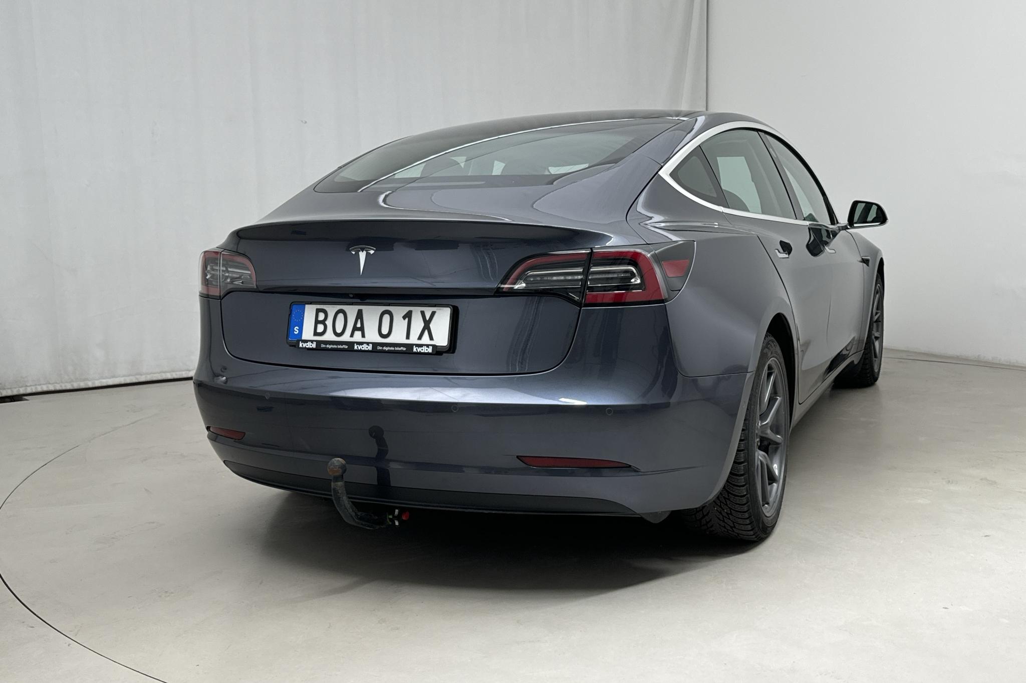 Tesla Model 3 Standard Range RWD - 60 180 km - Automatyczna - szary - 2020