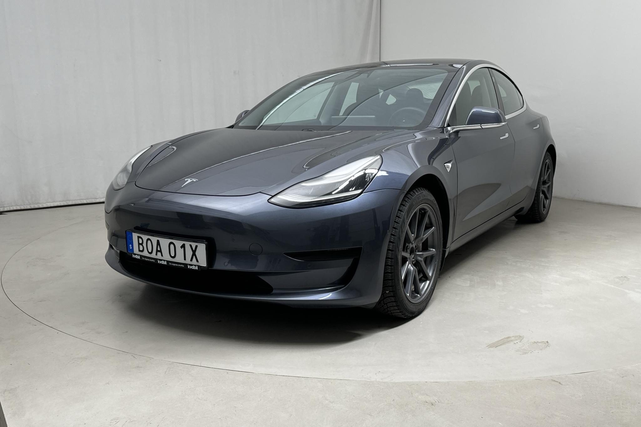 Tesla Model 3 Standard Range RWD - 60 180 km - Automaattinen - harmaa - 2020