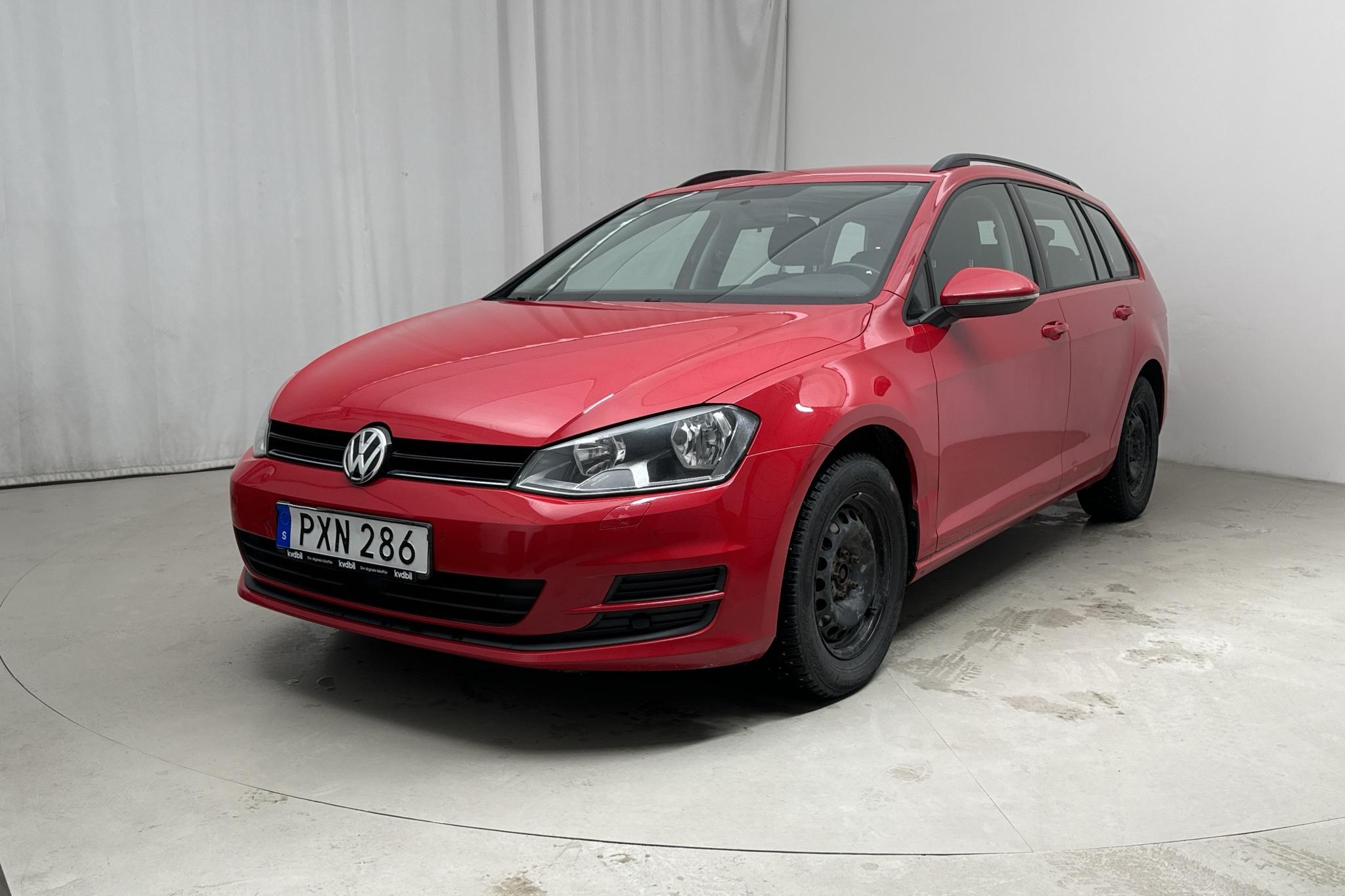 VW Golf VII 1.4 TSI Sportscombi (122hk) - 156 150 km - Manuaalinen - punainen - 2014