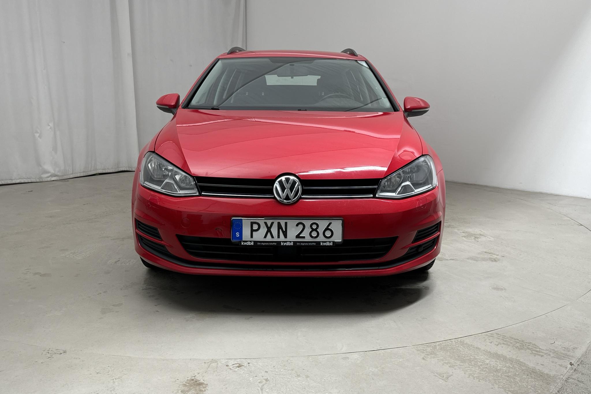 VW Golf VII 1.4 TSI Sportscombi (122hk) - 156 150 km - Manuaalinen - punainen - 2014