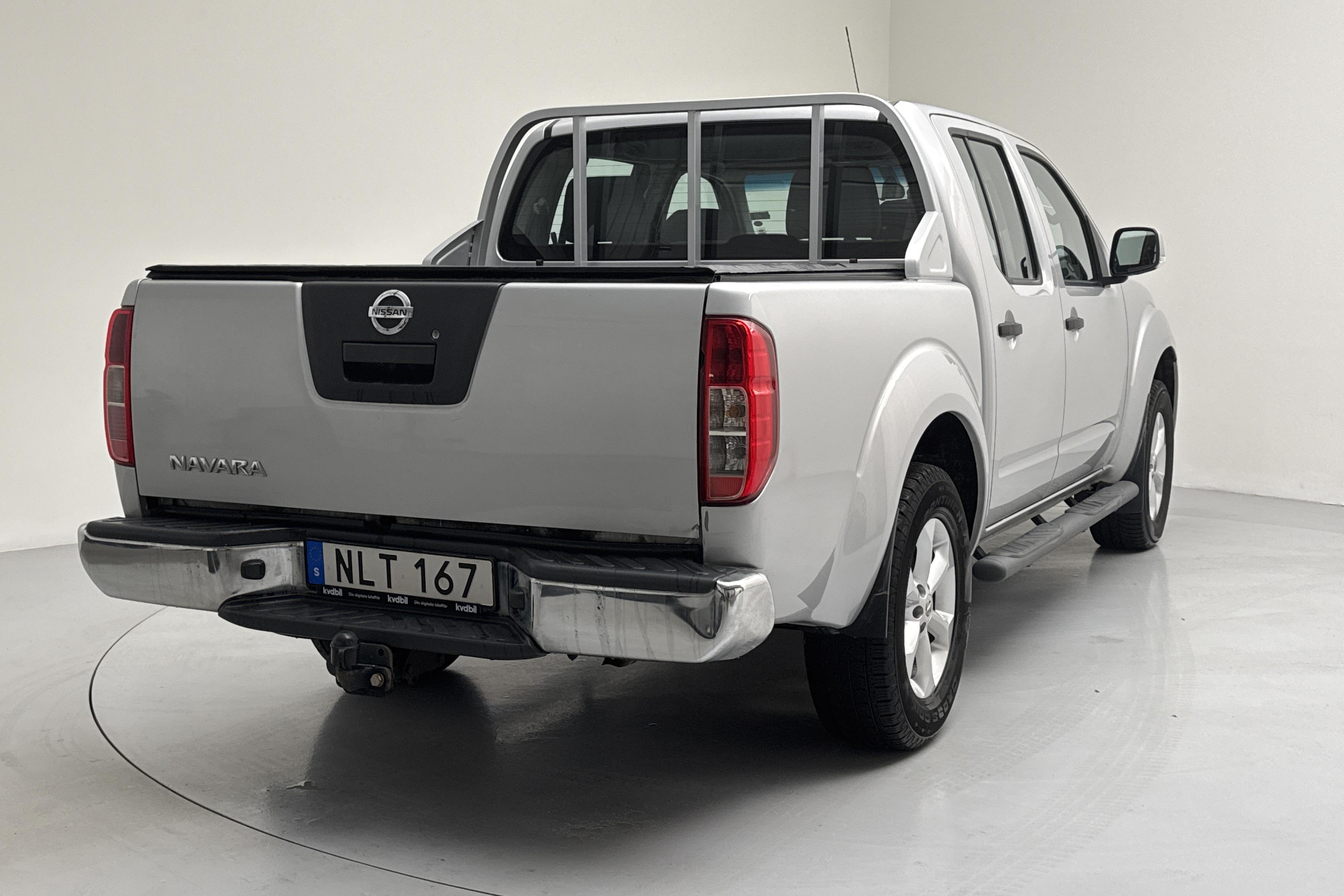 Nissan Navara 2.5 dCi (144hk) - 7 176 mil - Manuell - silver - 2014