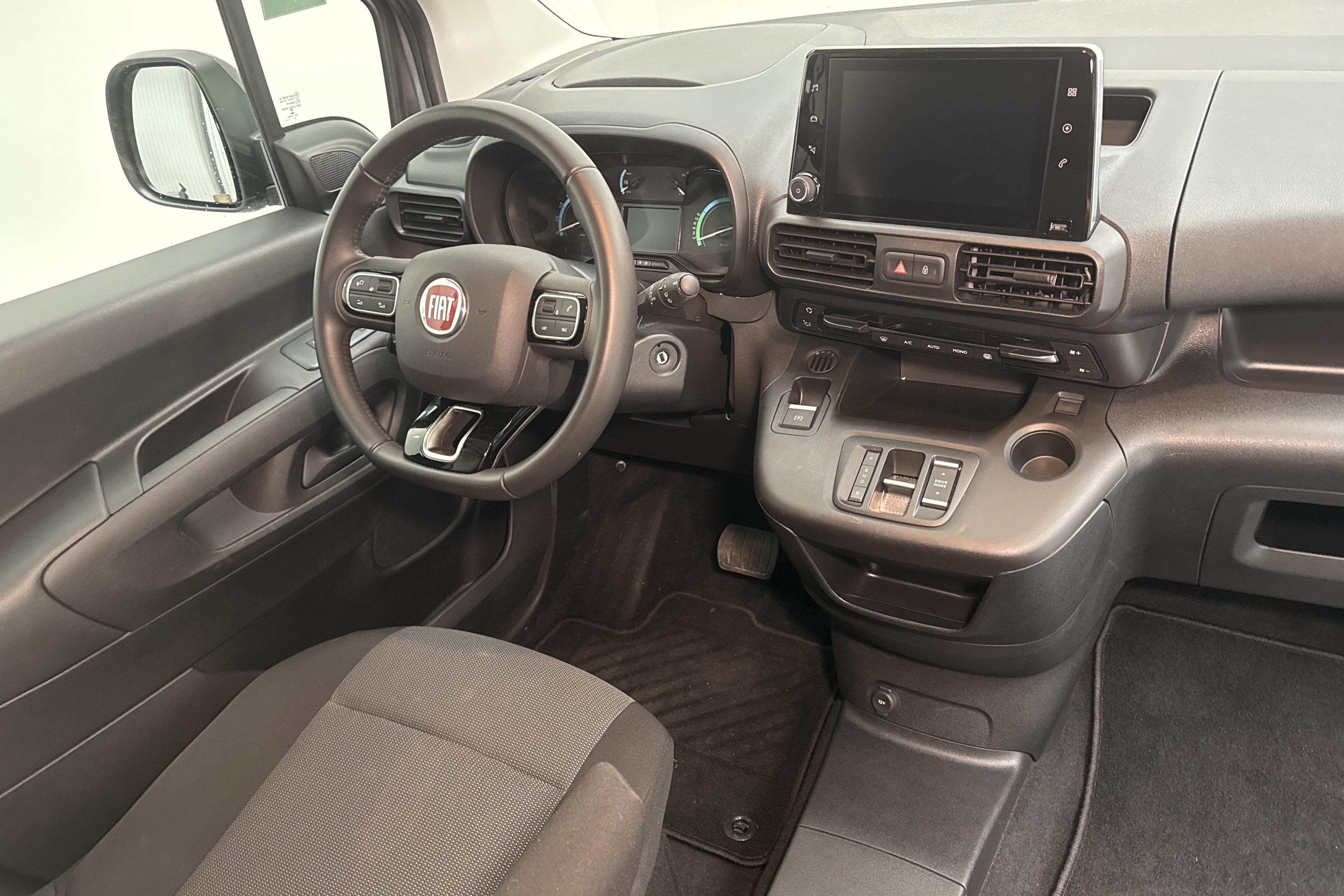 Fiat E-Doblo 50 kWh (136hk) - 12 200 km - Automaatne - hall - 2023