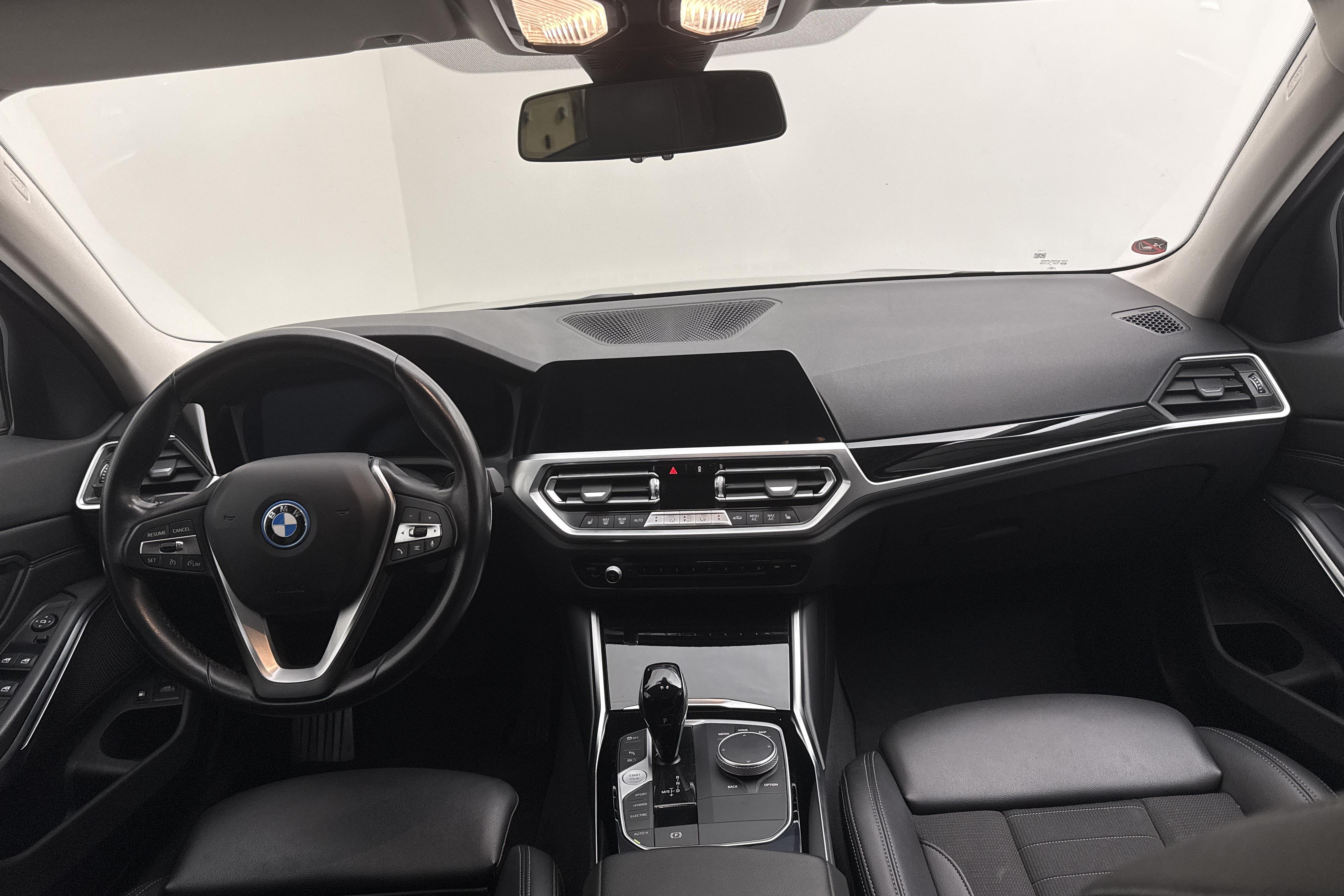 BMW 330e Touring, G21 (292hk) - 17 391 mil - Automat - grå - 2022