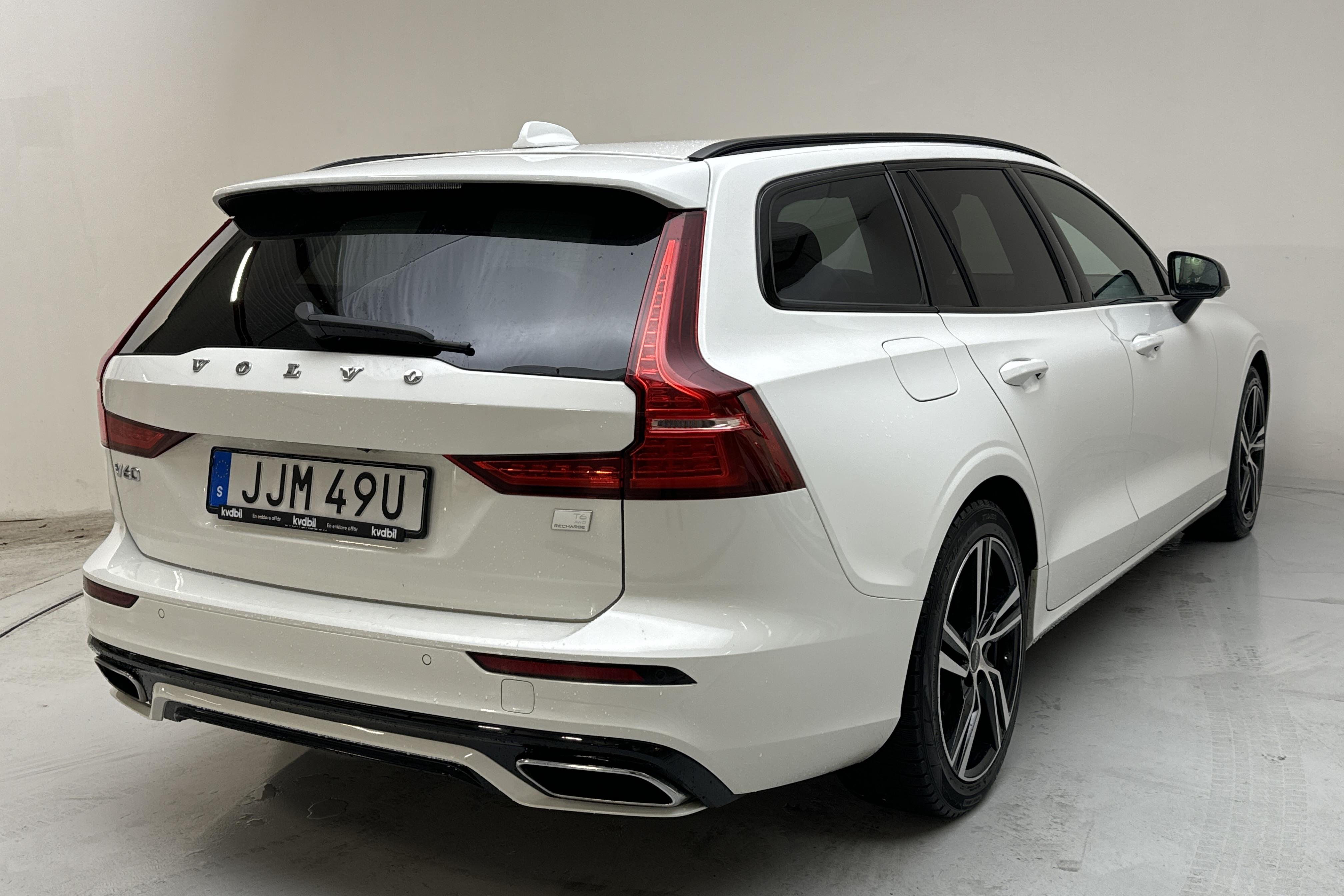 Volvo V60 T6 AWD Twin Engine (340hk) - 106 960 km - Automatic - white - 2022