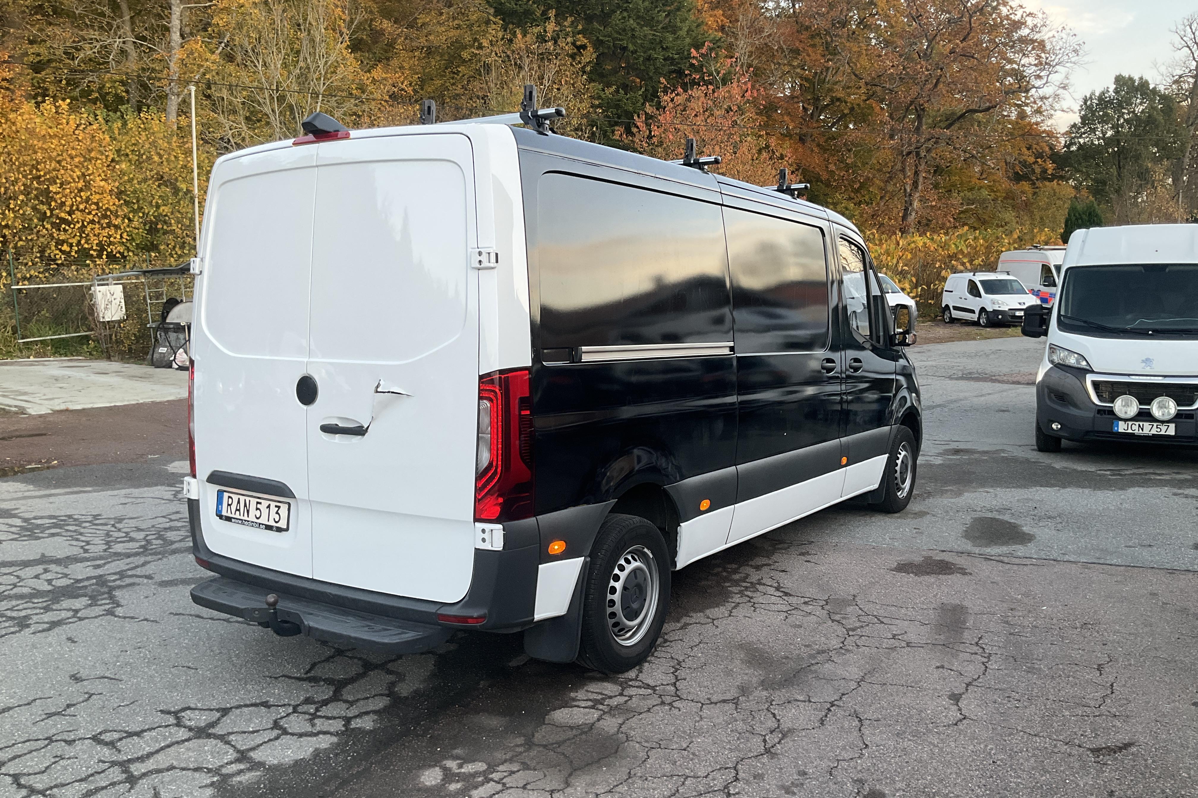 Mercedes Sprinter 211 CDI Skåp 2WD (114hk) - 32 960 km - Manualna - biały - 2023