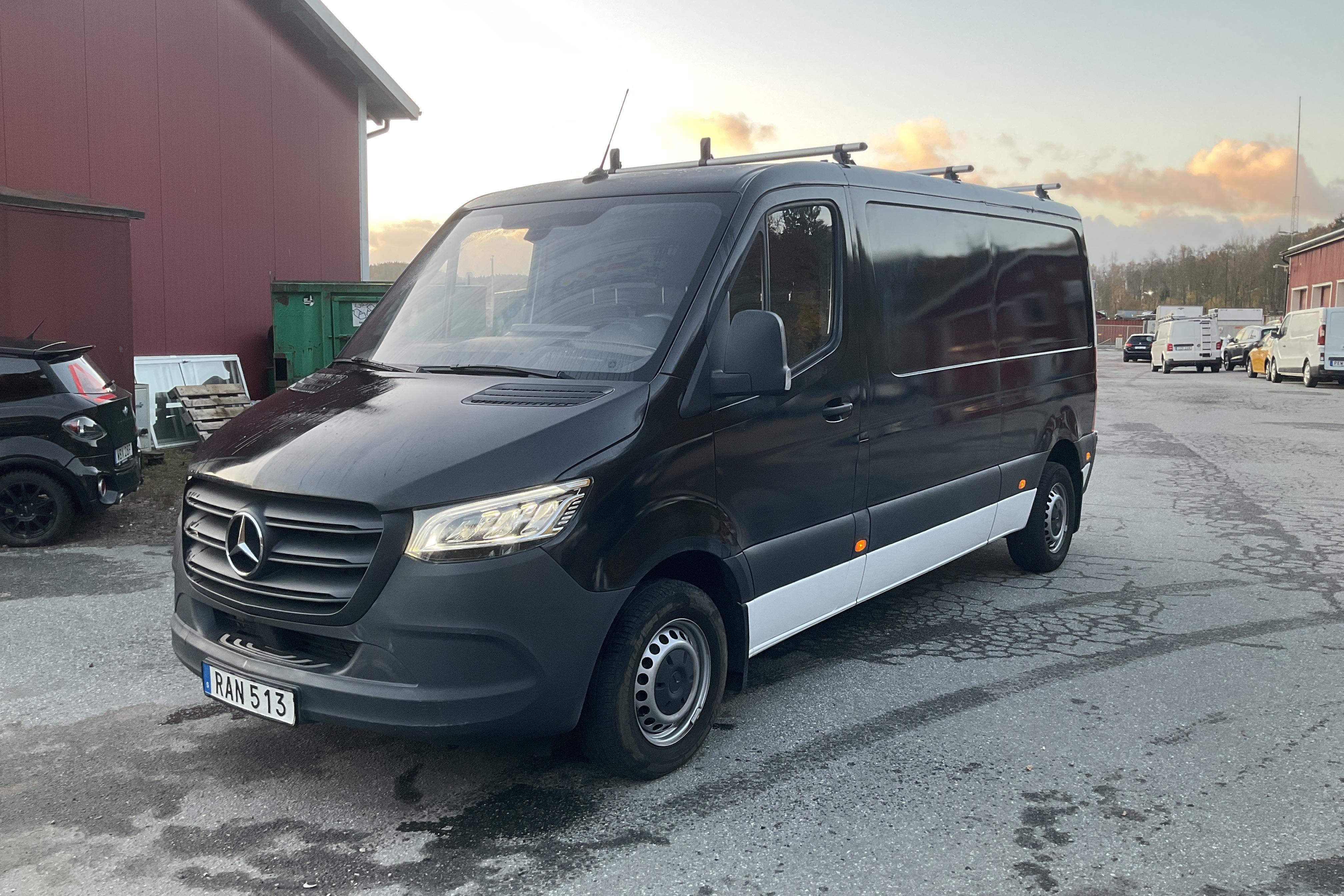 Mercedes Sprinter 211 CDI Skåp 2WD (114hk) - 32 960 km - Manualna - biały - 2023