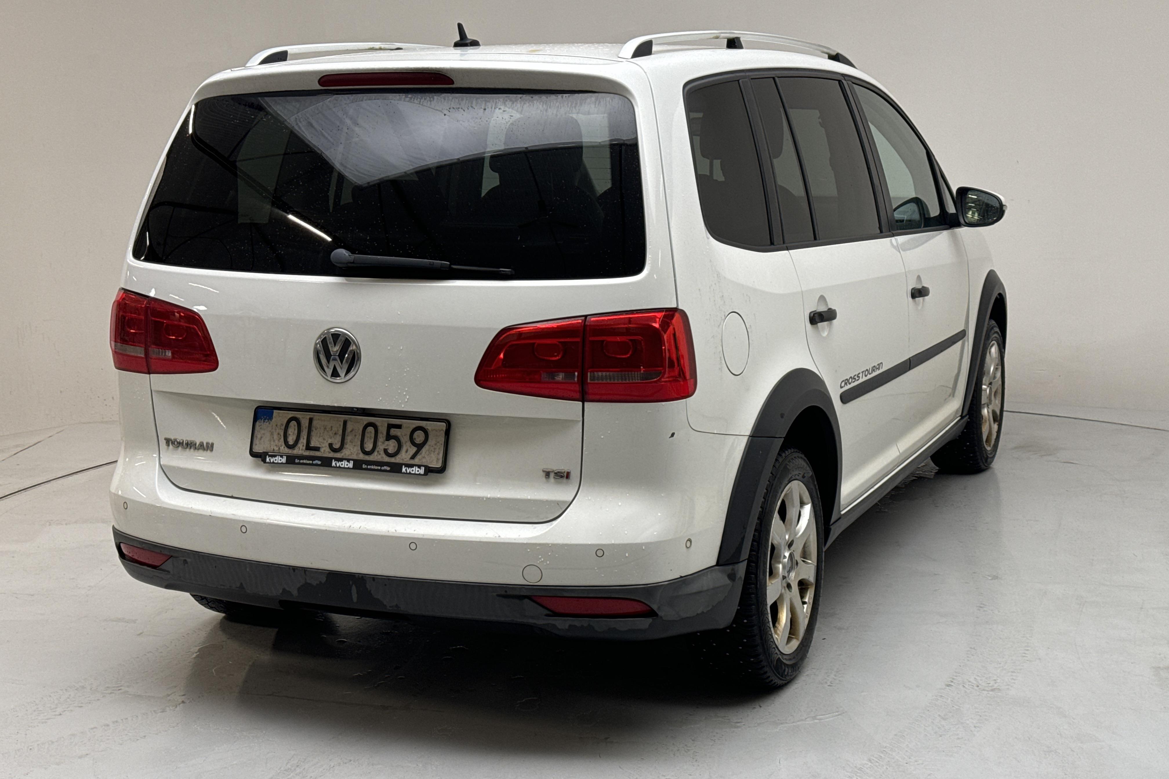 VW CrossTouran 1.4 TSI (140hk) - 20 573 mil - Manuell - vit - 2015