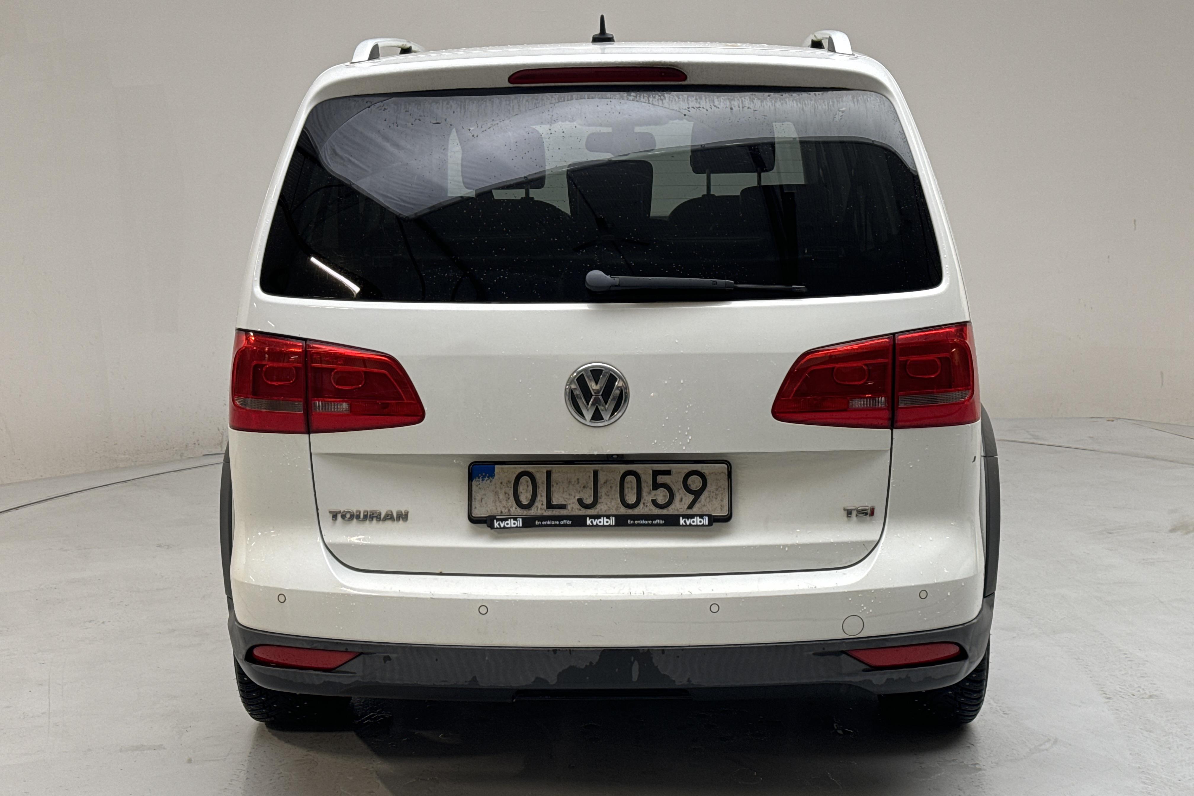 VW CrossTouran 1.4 TSI (140hk) - 20 573 mil - Manuell - vit - 2015