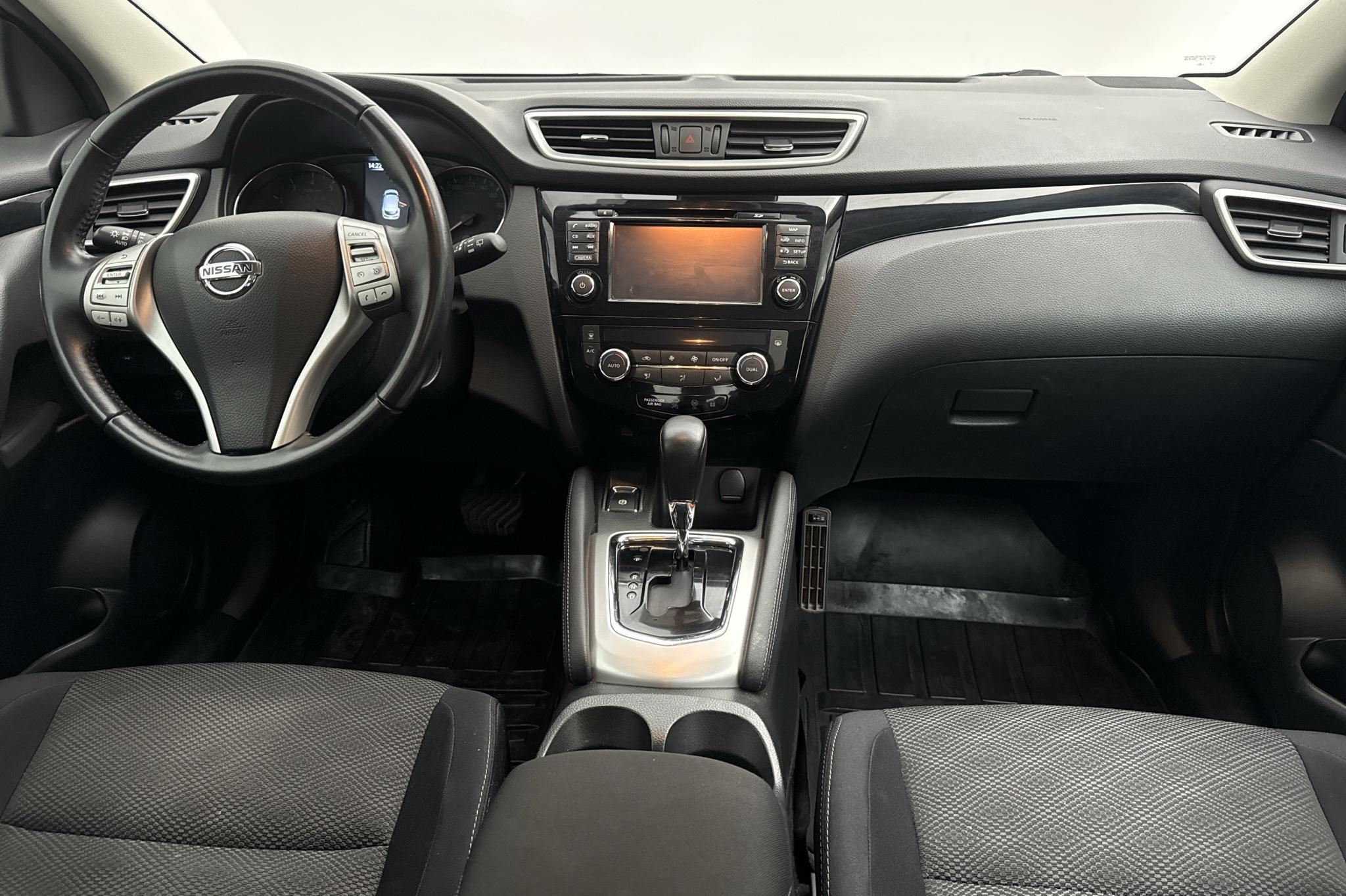 Nissan Qashqai 1.2 (115hk) - 73 290 km - Automaatne - hõbe - 2017