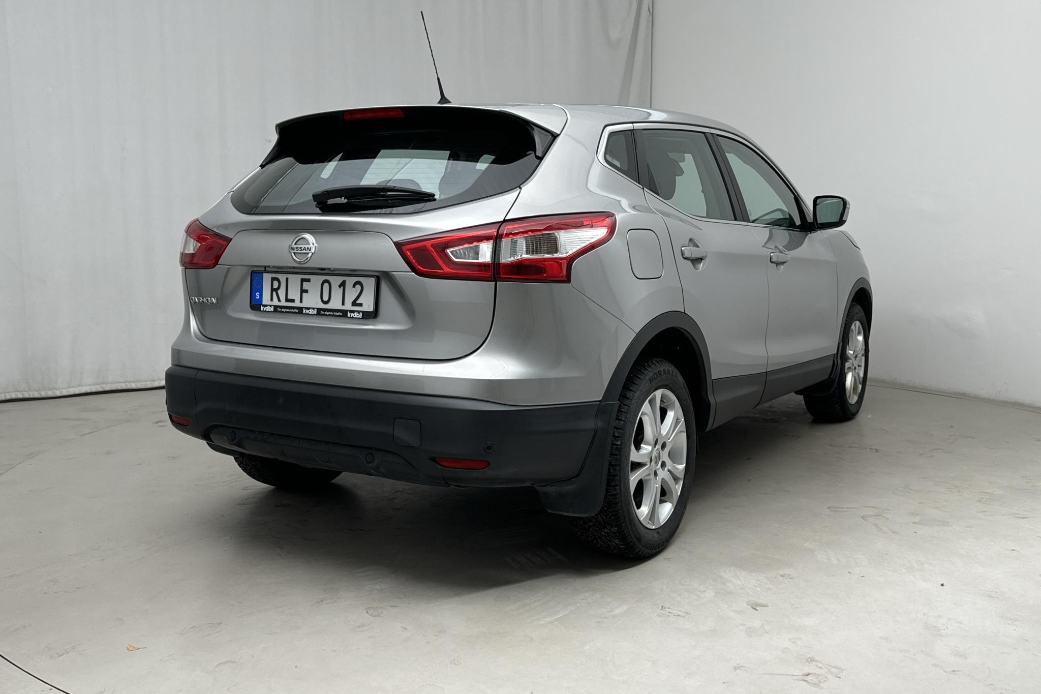 Nissan Qashqai 1.2 (115hk) - 73 290 km - Automatyczna - srebro - 2017